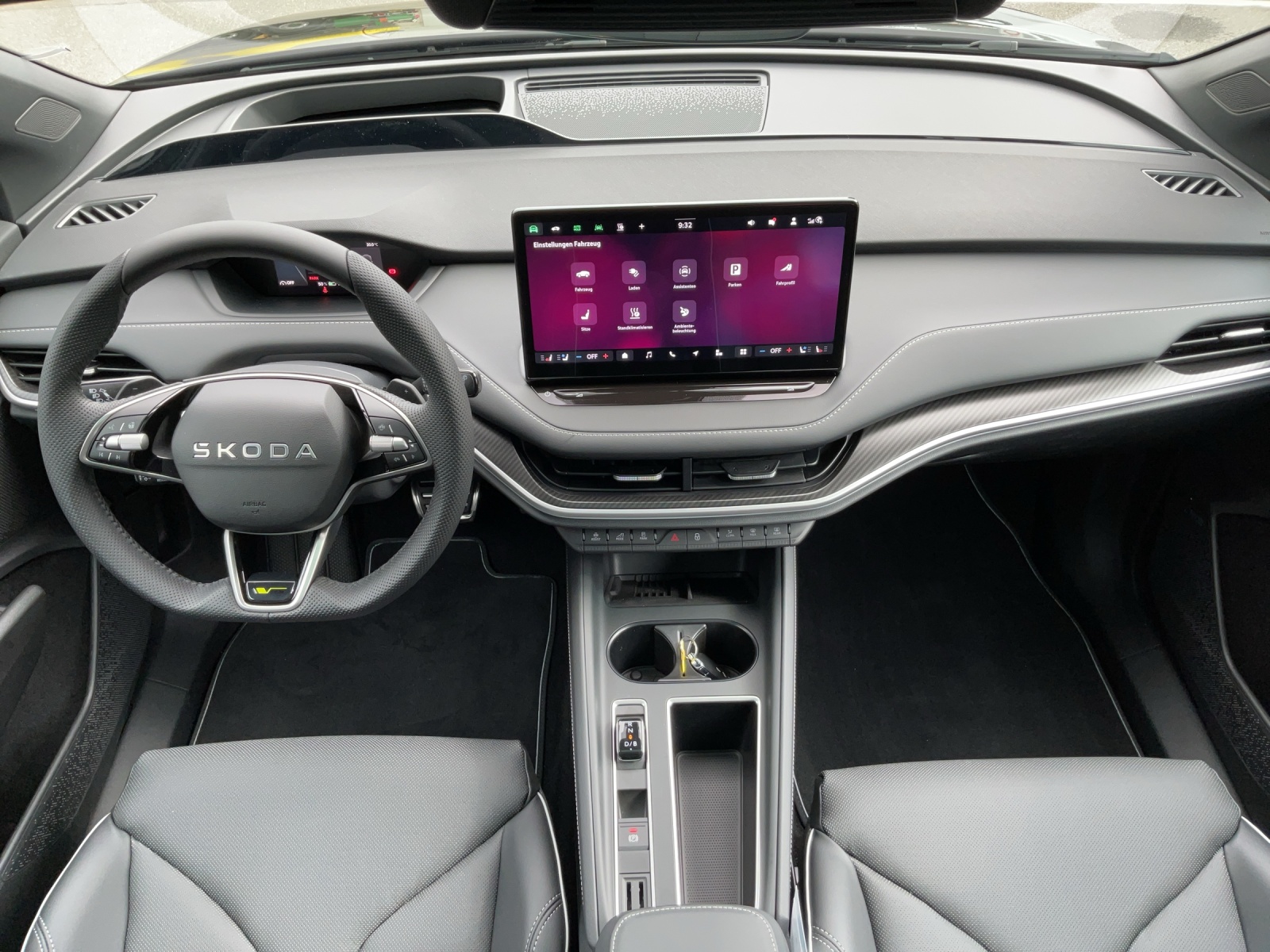 SKODA Enyaq 4x4 RS-image-7