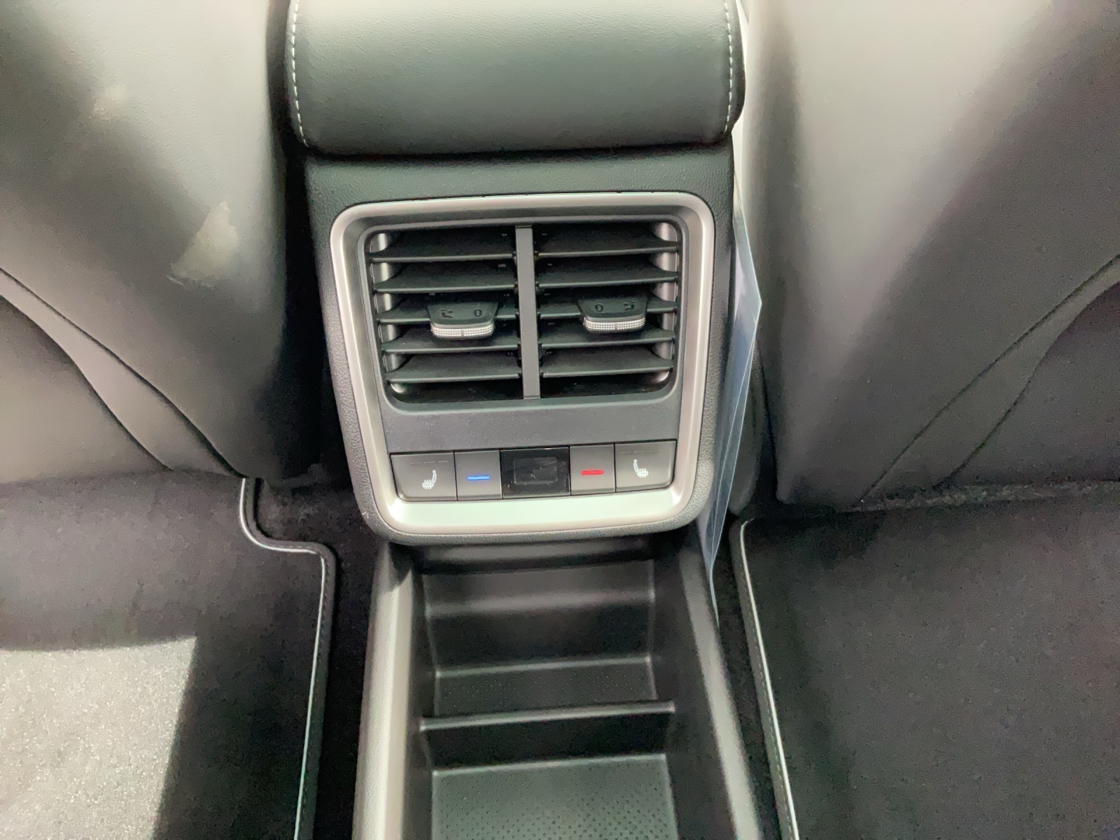 SKODA Enyaq 4x4 RS-image-15