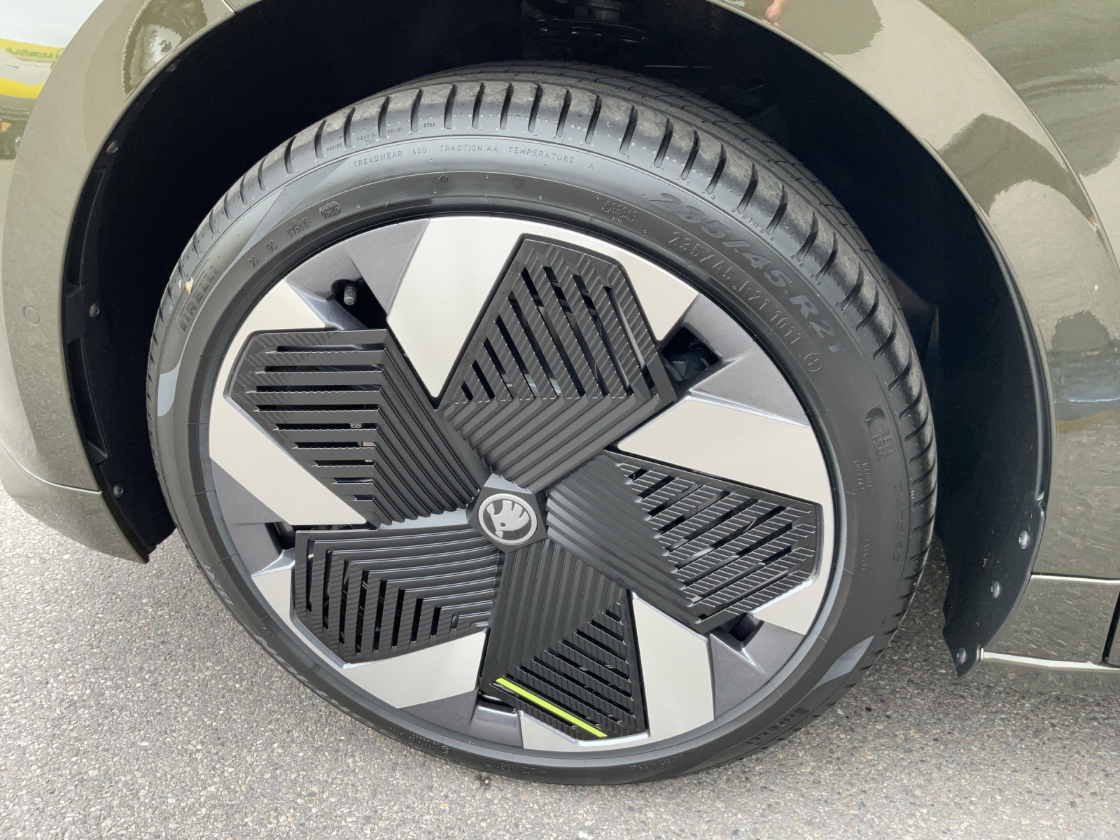 SKODA Enyaq 4x4 RS-image-14