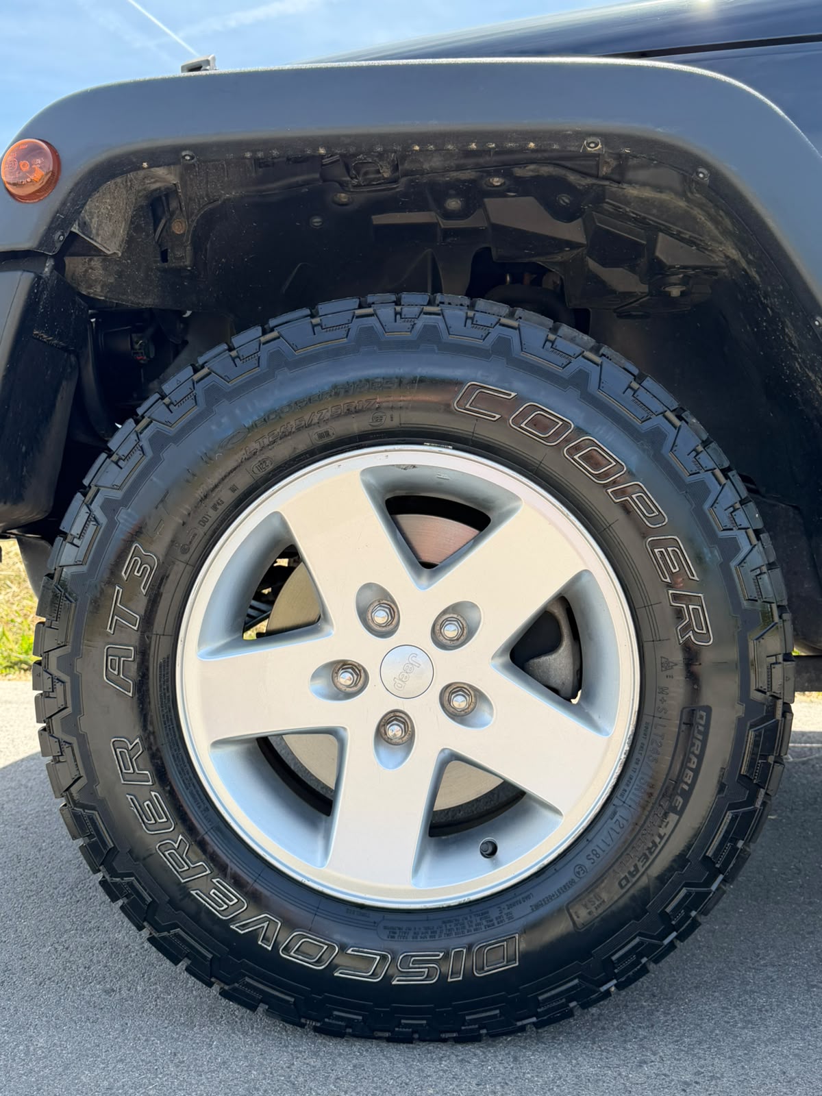 JEEP 2.8 CRD Sport-image-2