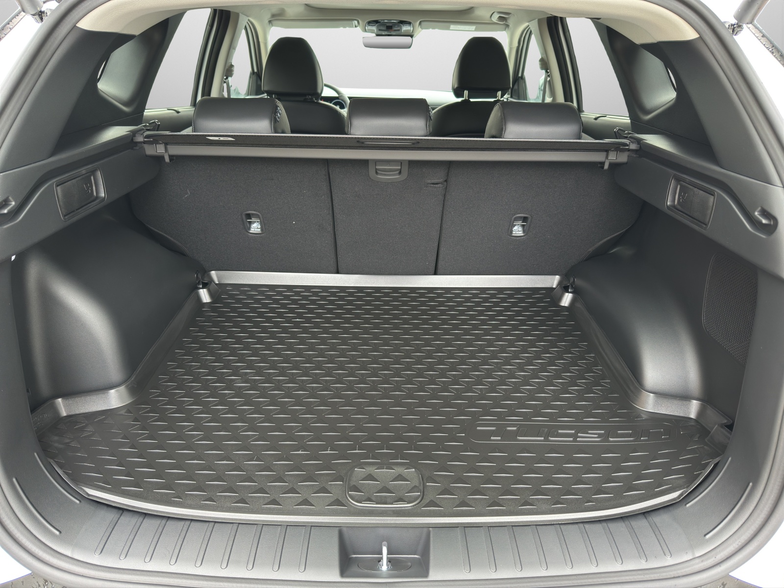HYUNDAI Tucson 1.6 T-GDi HEV Vertex Swiss Edition 4WD MY26-image-15