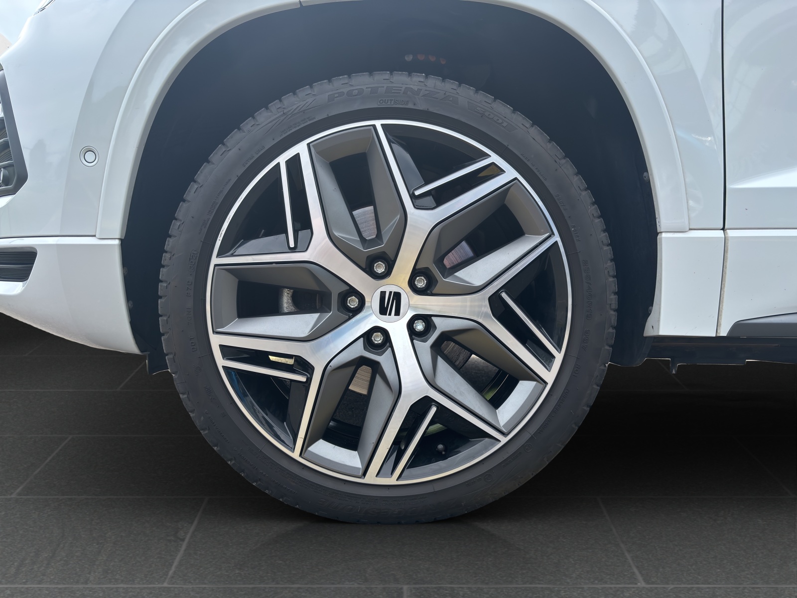 SEAT Ateca 1.5 TSI EVO DSG FR mit AHK, Winterräder & fortl. Werksgarantie-image-11