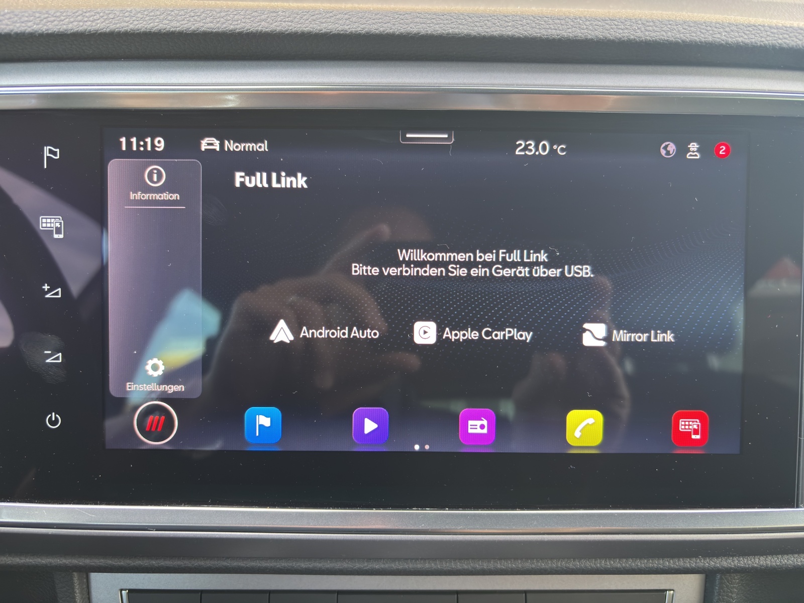SEAT Ateca 1.5 TSI EVO DSG FR mit AHK, Winterräder & fortl. Werksgarantie-image-25