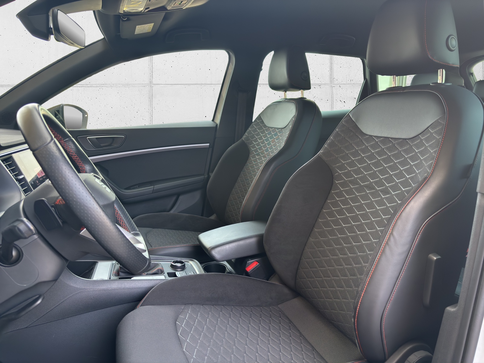 SEAT Ateca 1.5 TSI EVO DSG FR mit AHK, Winterräder & fortl. Werksgarantie-image-29
