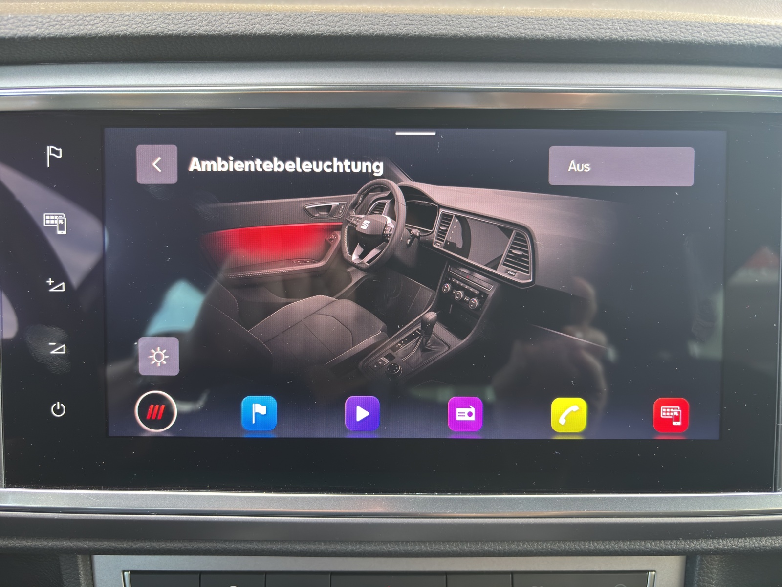 SEAT Ateca 1.5 TSI EVO DSG FR mit AHK, Winterräder & fortl. Werksgarantie-image-28