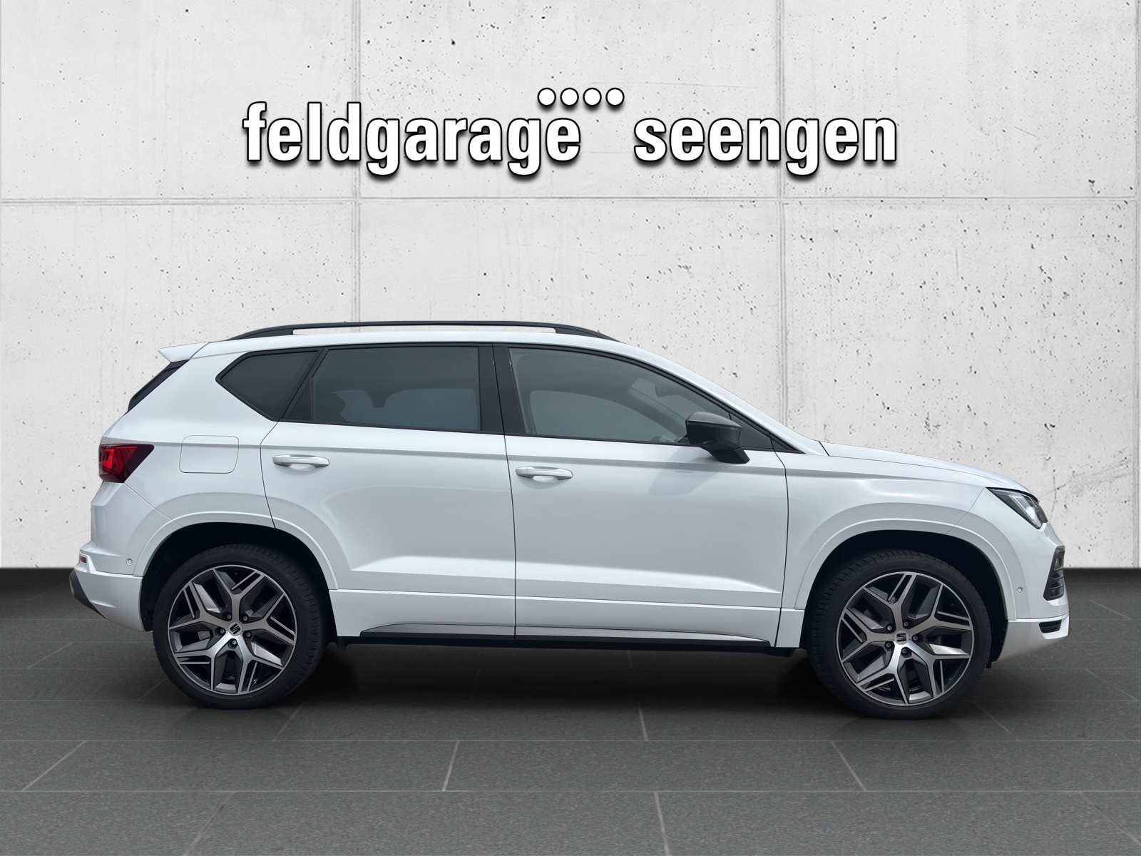 SEAT Ateca 1.5 TSI EVO DSG FR mit AHK, Winterräder & fortl. Werksgarantie-image-3