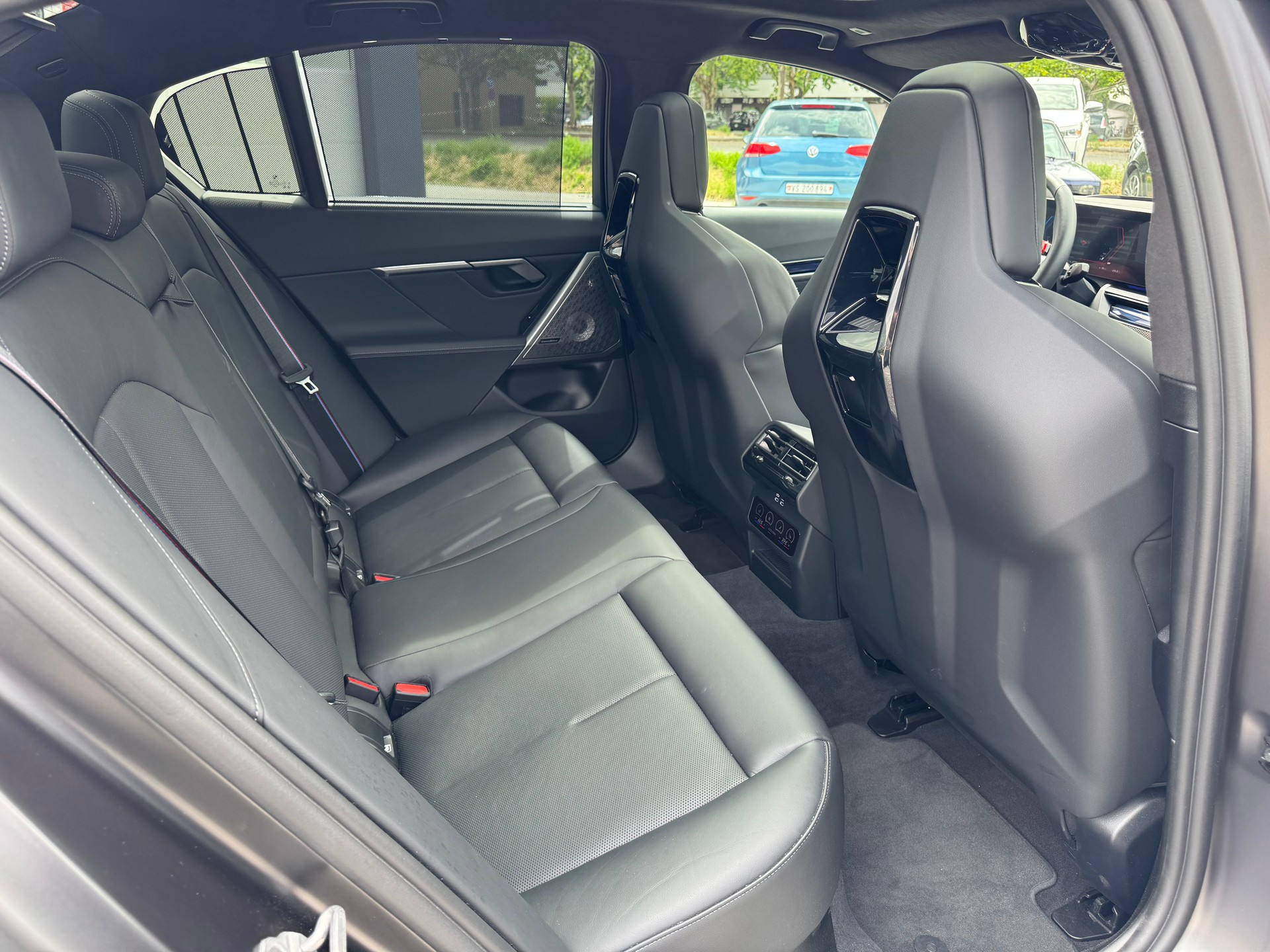 BMW M5 xDrive-image-13