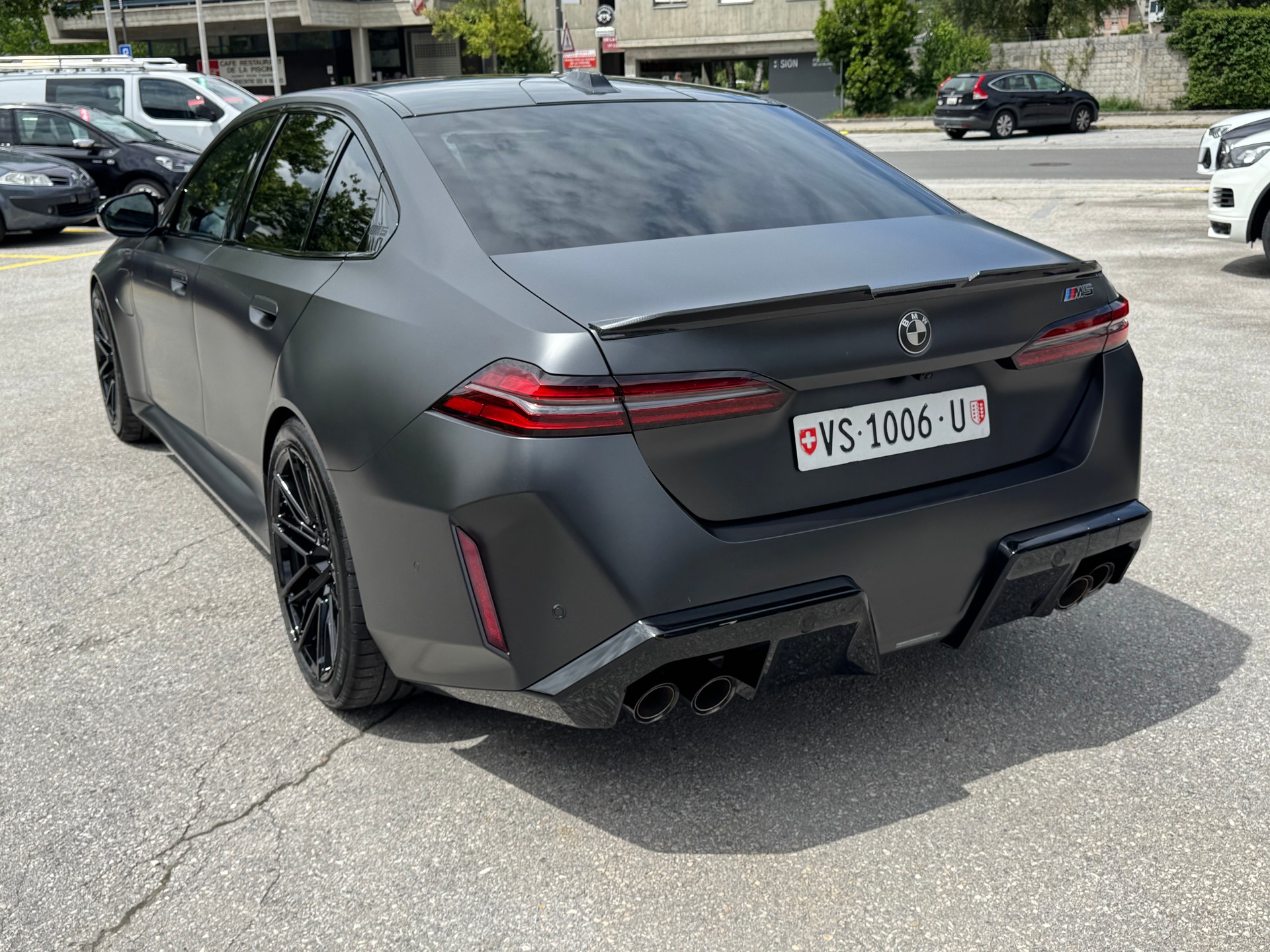 BMW M5 xDrive-image-5