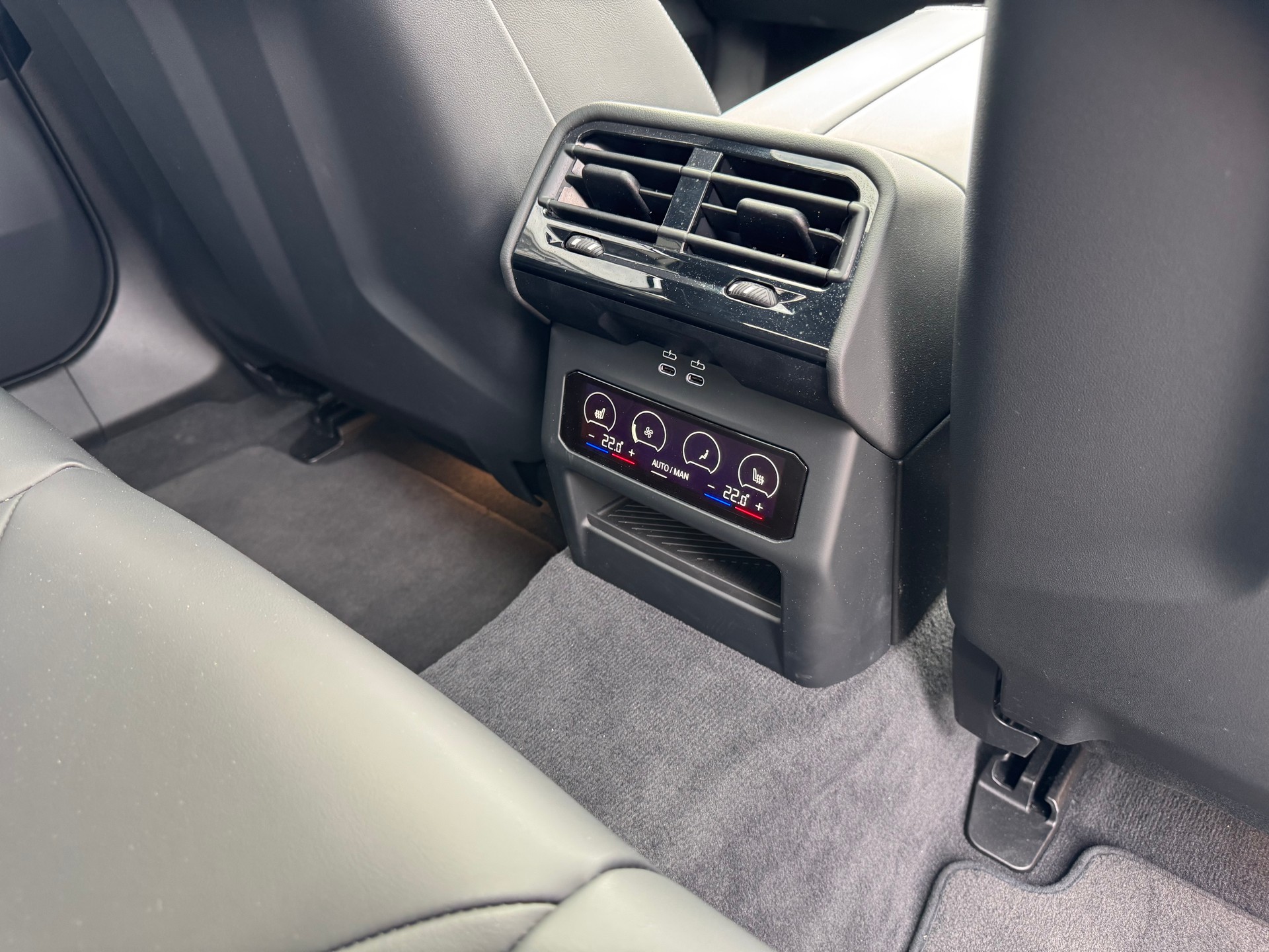 BMW M5 xDrive-image-16