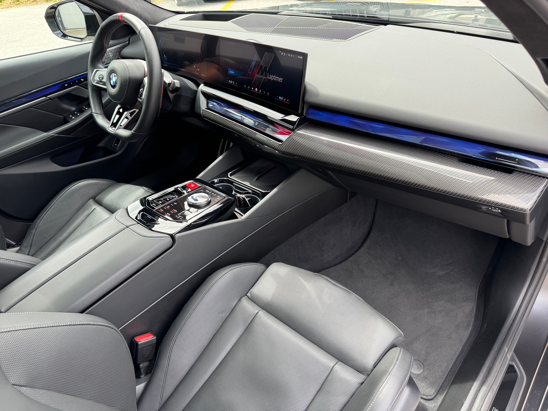BMW M5 xDrive-image-10