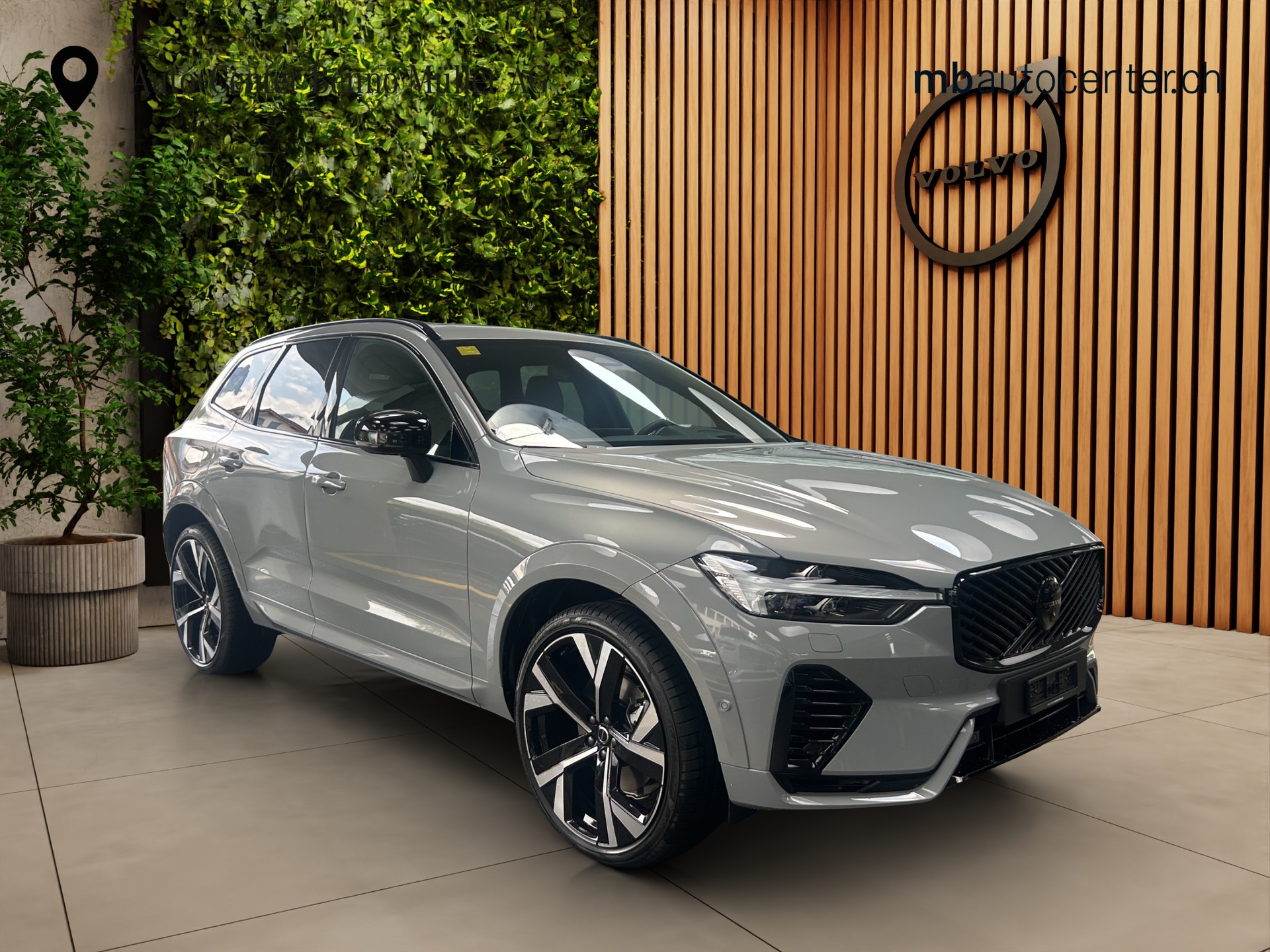 VOLVO XC60 2.0 T6 TE Black Edition eAWD-image-6