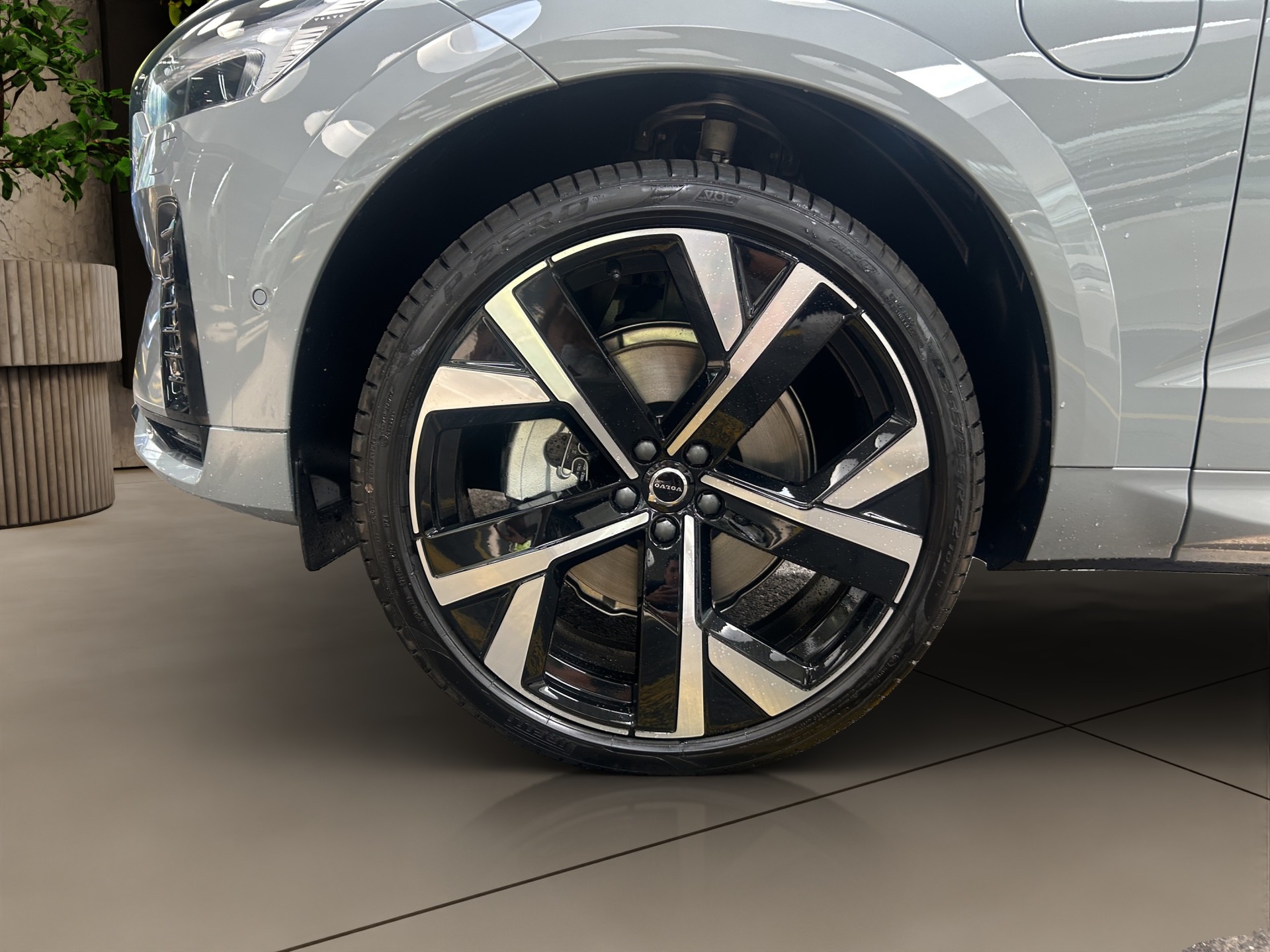 VOLVO XC60 2.0 T6 TE Black Edition eAWD-image-18