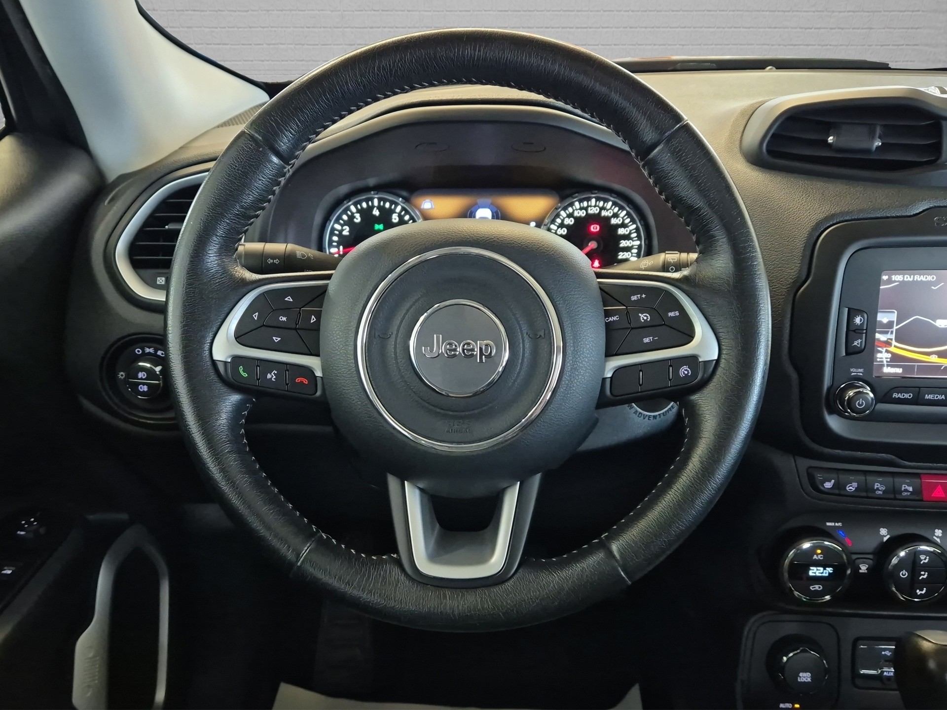 JEEP Renegade 1.4 Turbo Limited AWD-image-19