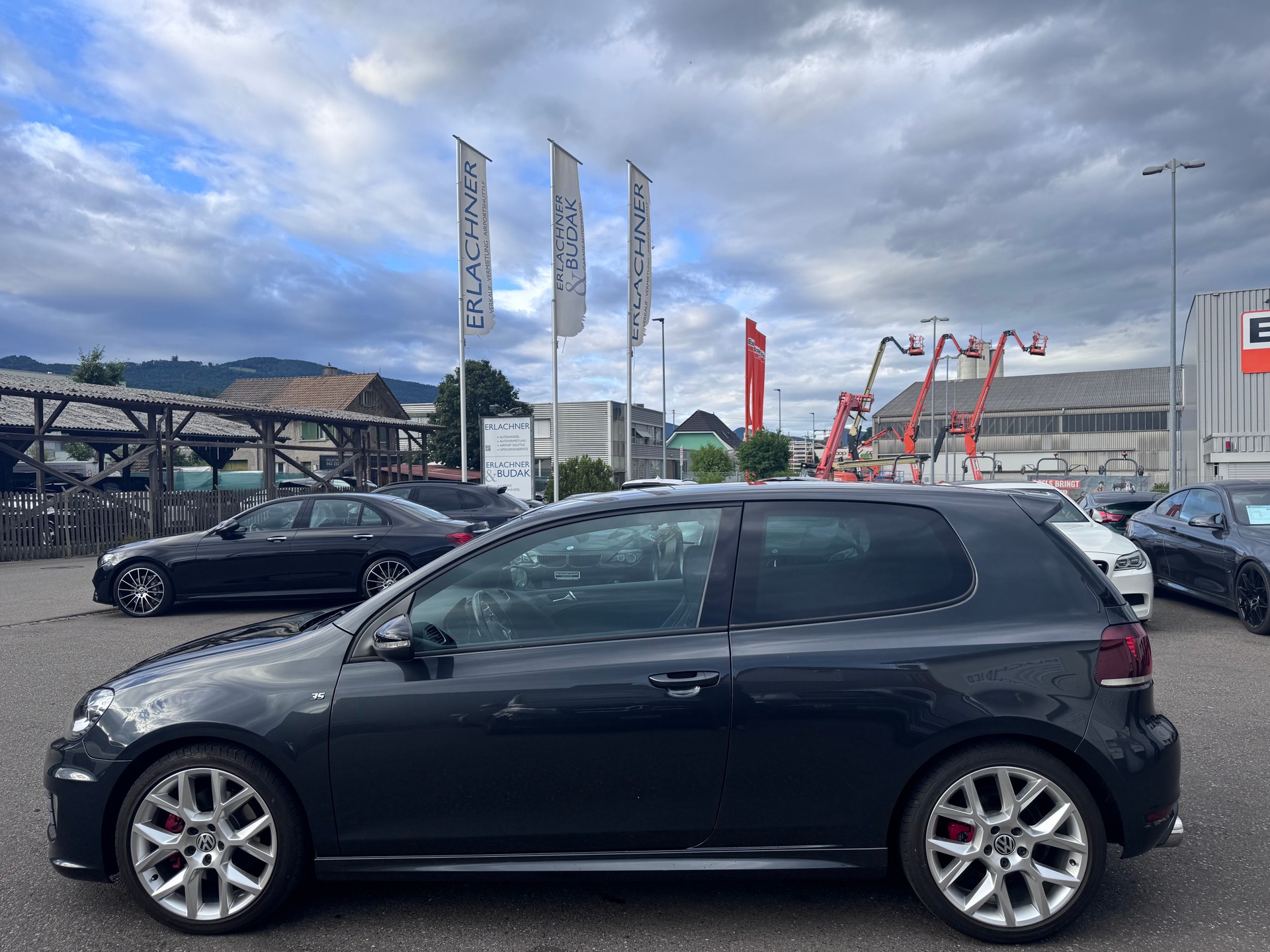 VW Golf 2.0 TSI GTI Edition 35-image-2