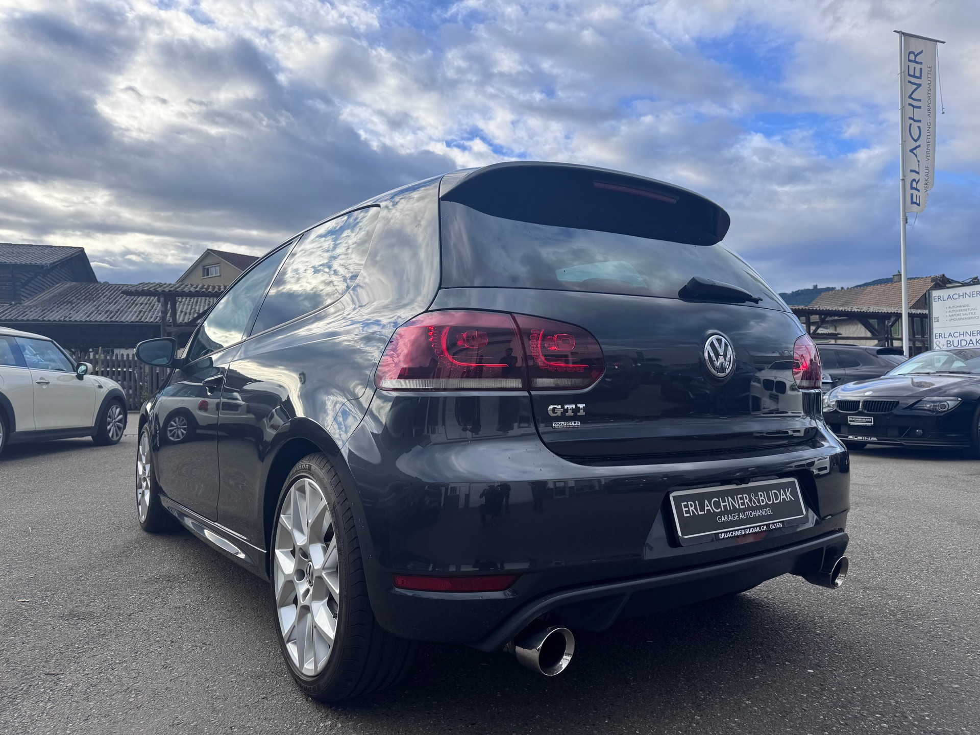 VW Golf 2.0 TSI GTI Edition 35-image-3