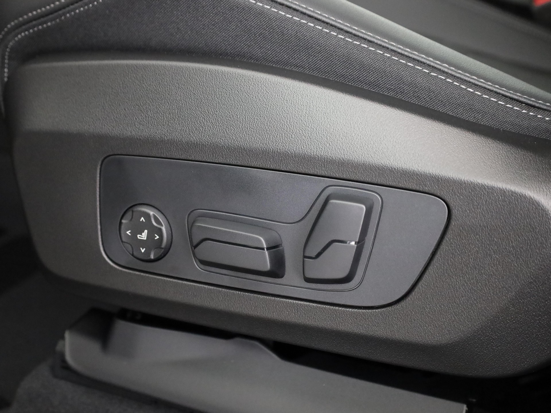 BMW X1 23i xDrive paddles-image-20