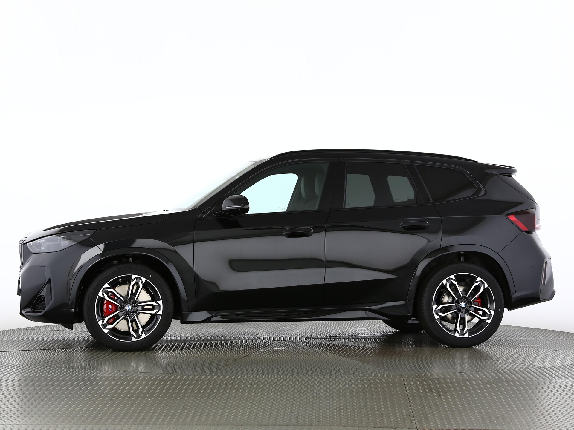 BMW X1 23i xDrive paddles-image-2
