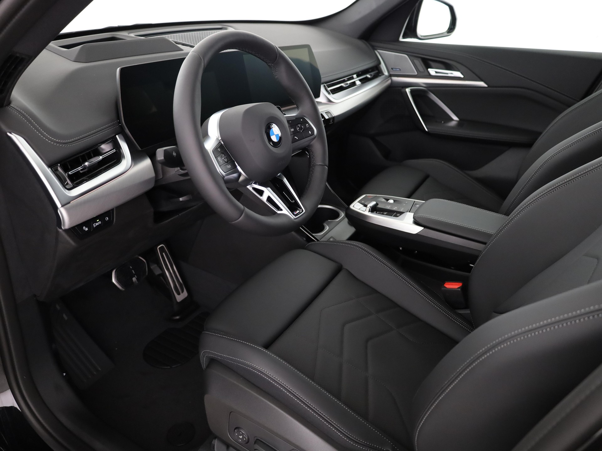 BMW X1 23i xDrive paddles-image-12