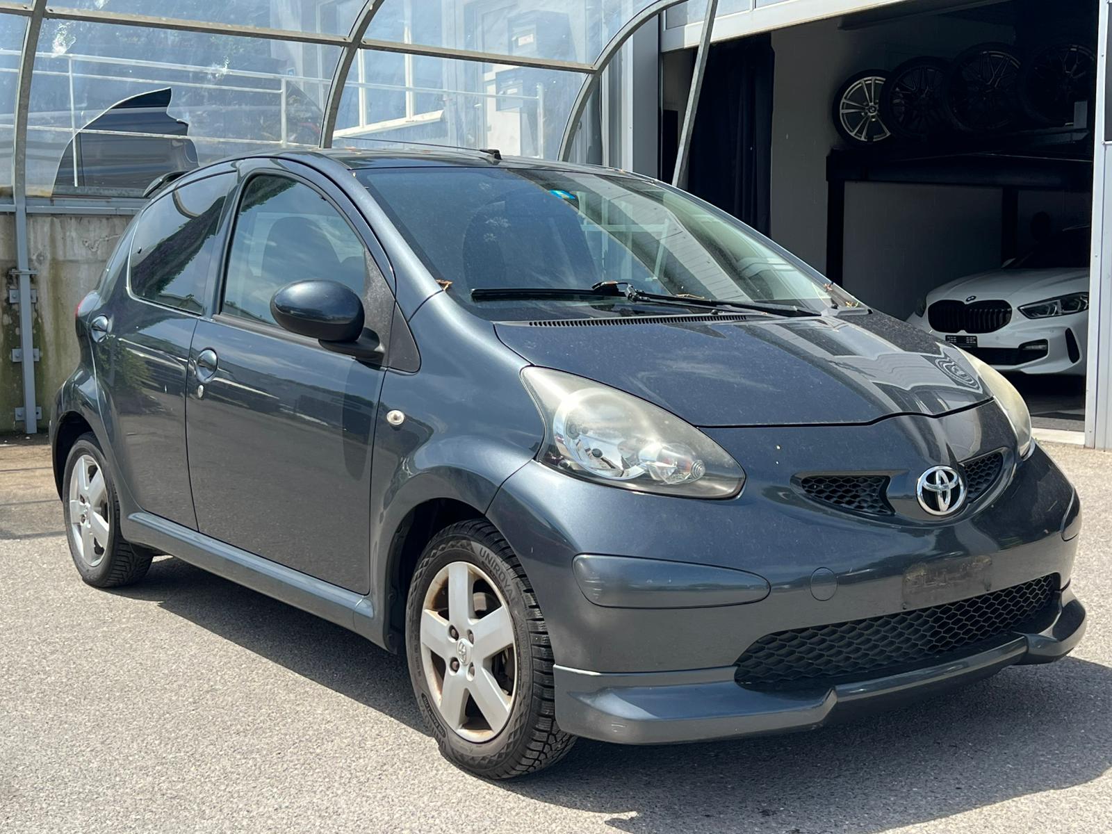TOYOTA Aygo 1.0 Linea Terra-image-2