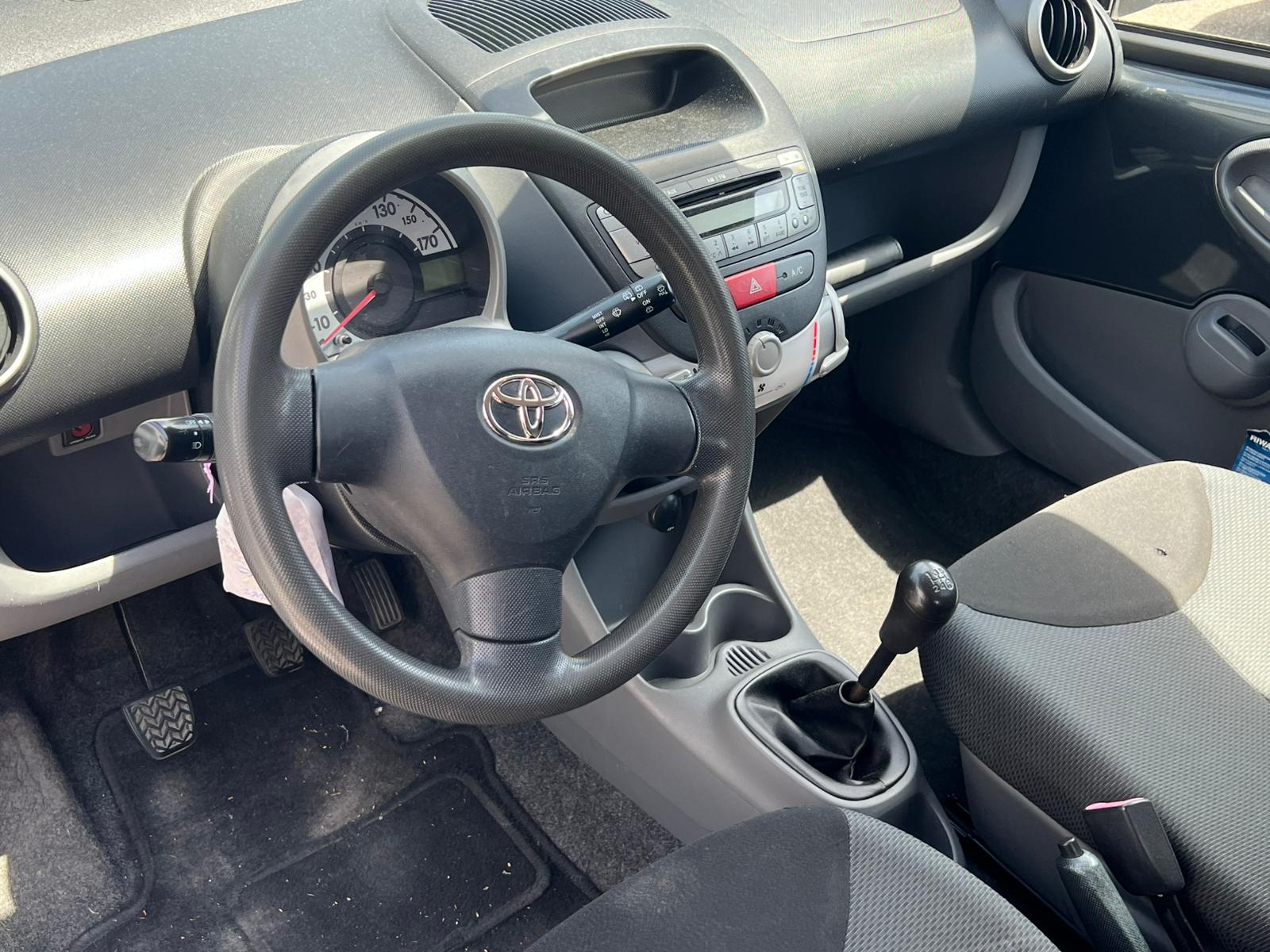TOYOTA Aygo 1.0 Linea Terra-image-6