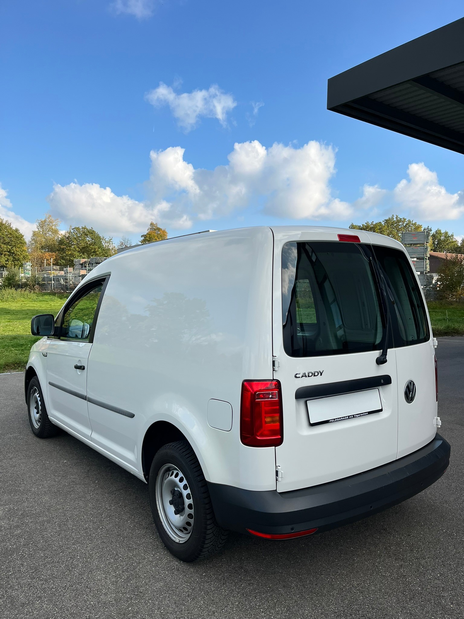 VW Caddy 1.4TGI BlueMotion Technology-image-3
