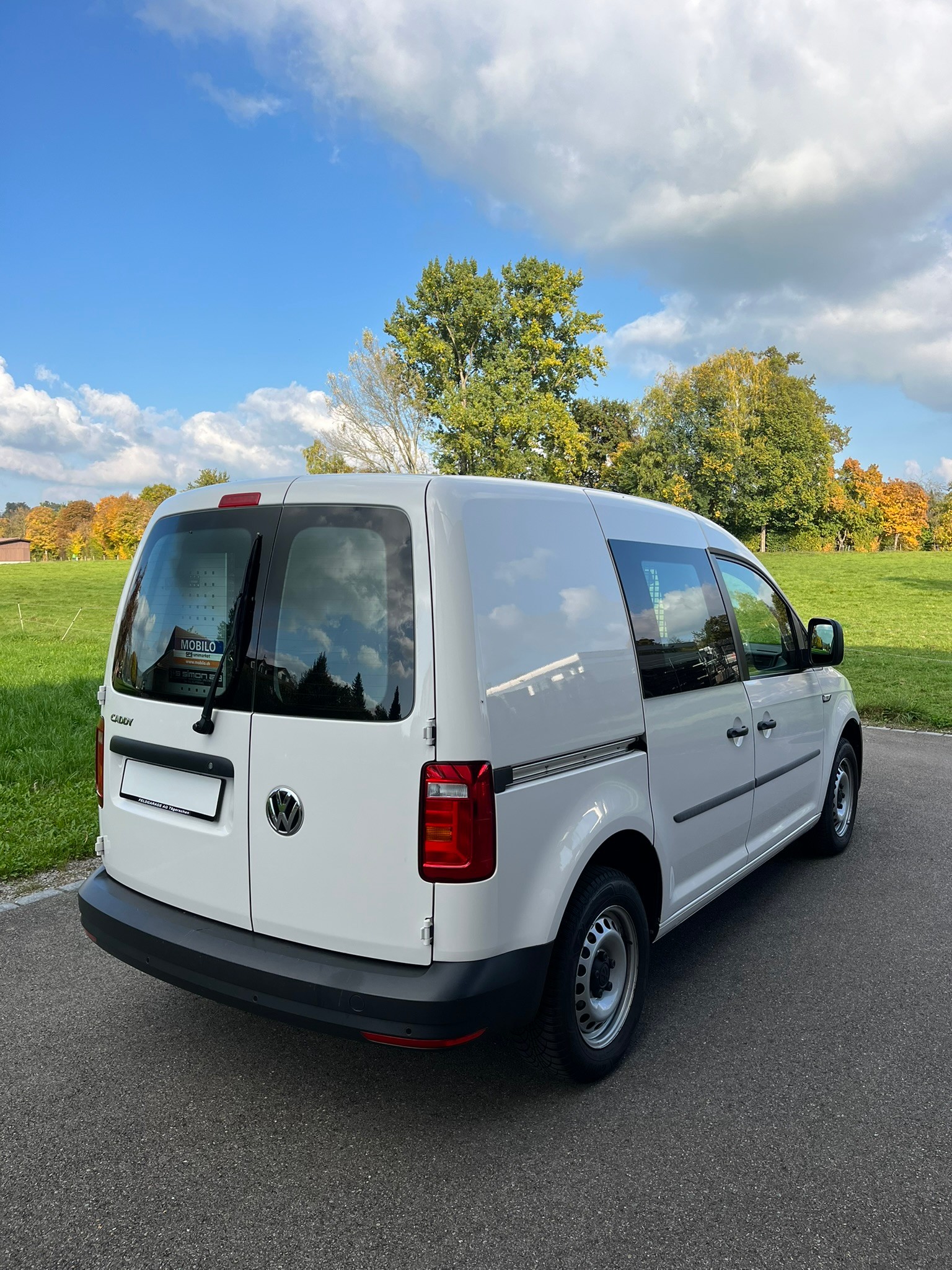 VW Caddy 1.4TGI BlueMotion Technology-image-2