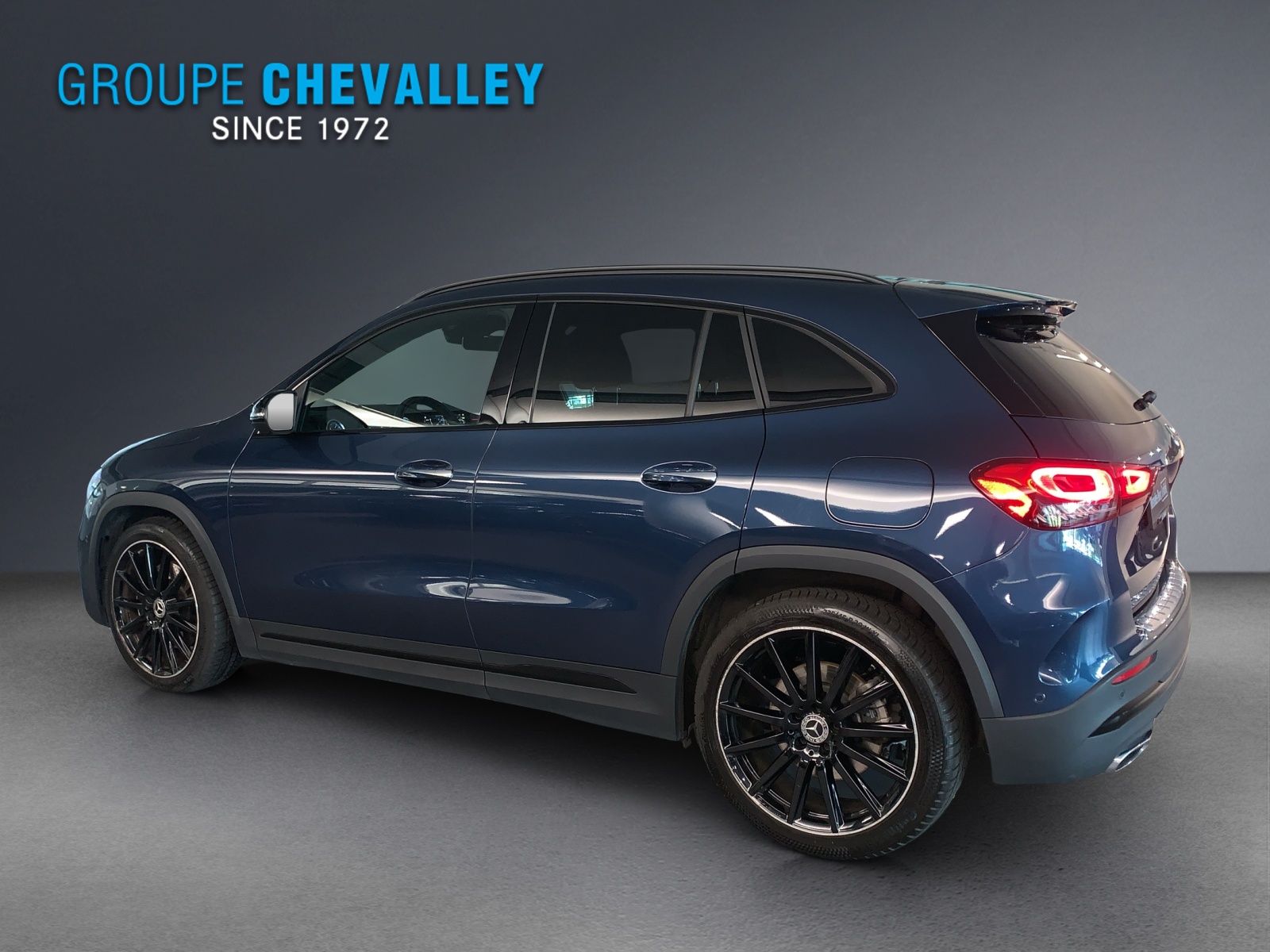 MERCEDES-BENZ GLA 250 AMG Line 4Matic-image-2