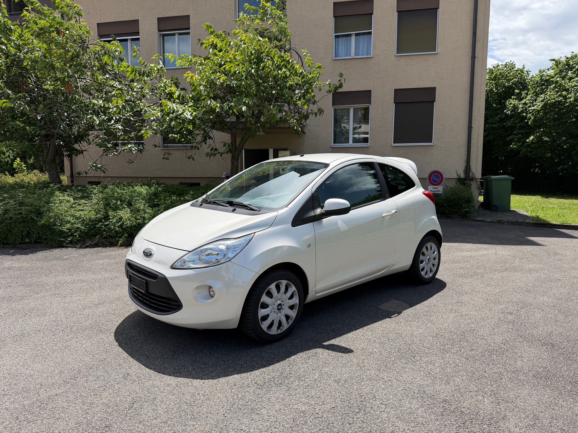FORD KA 1.25 Titanium-image-1