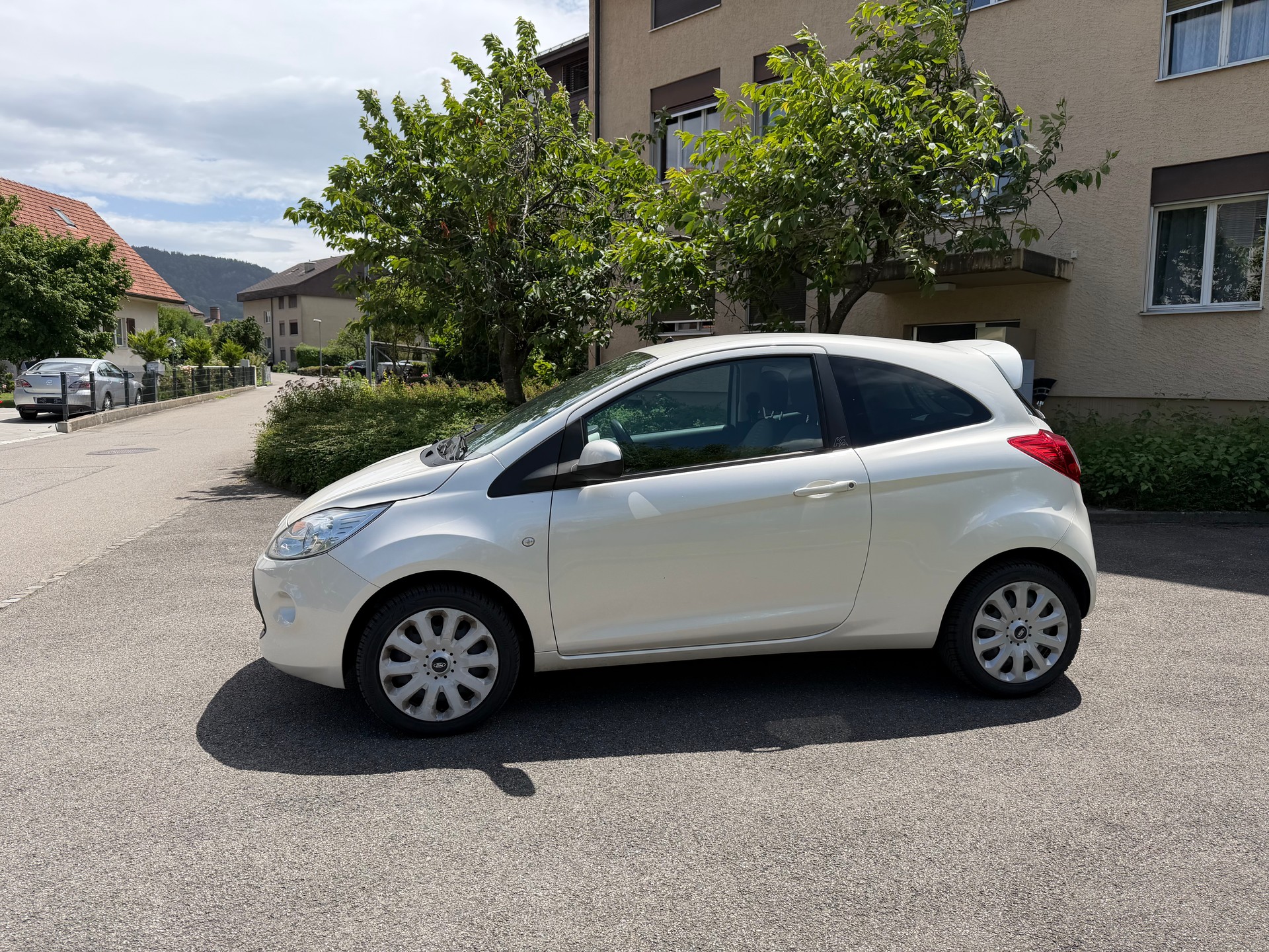 FORD KA 1.25 Titanium-image-2