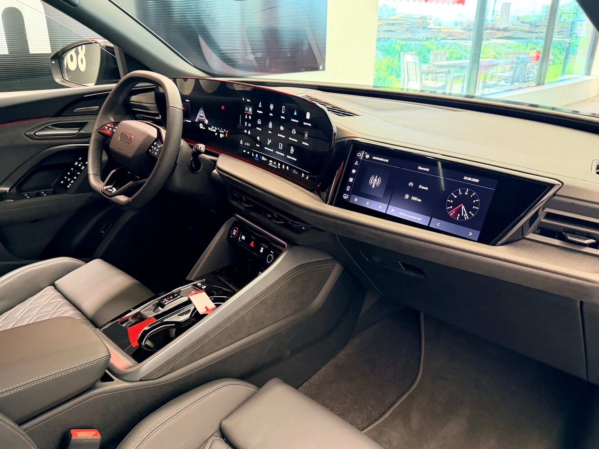 AUDI SQ5 TFSI quattro S-tronic-image-24