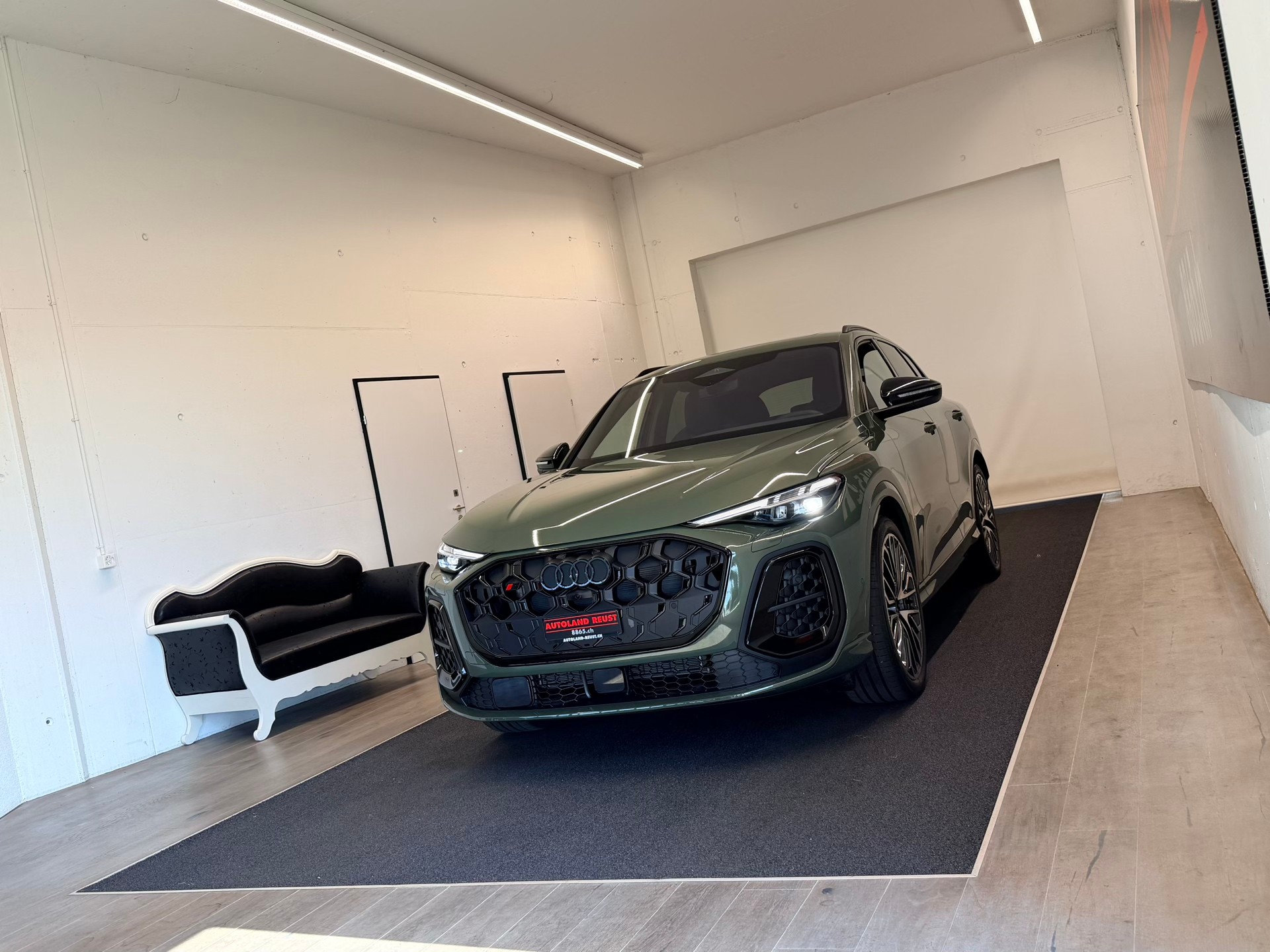 AUDI SQ5 TFSI quattro S-tronic-image-2