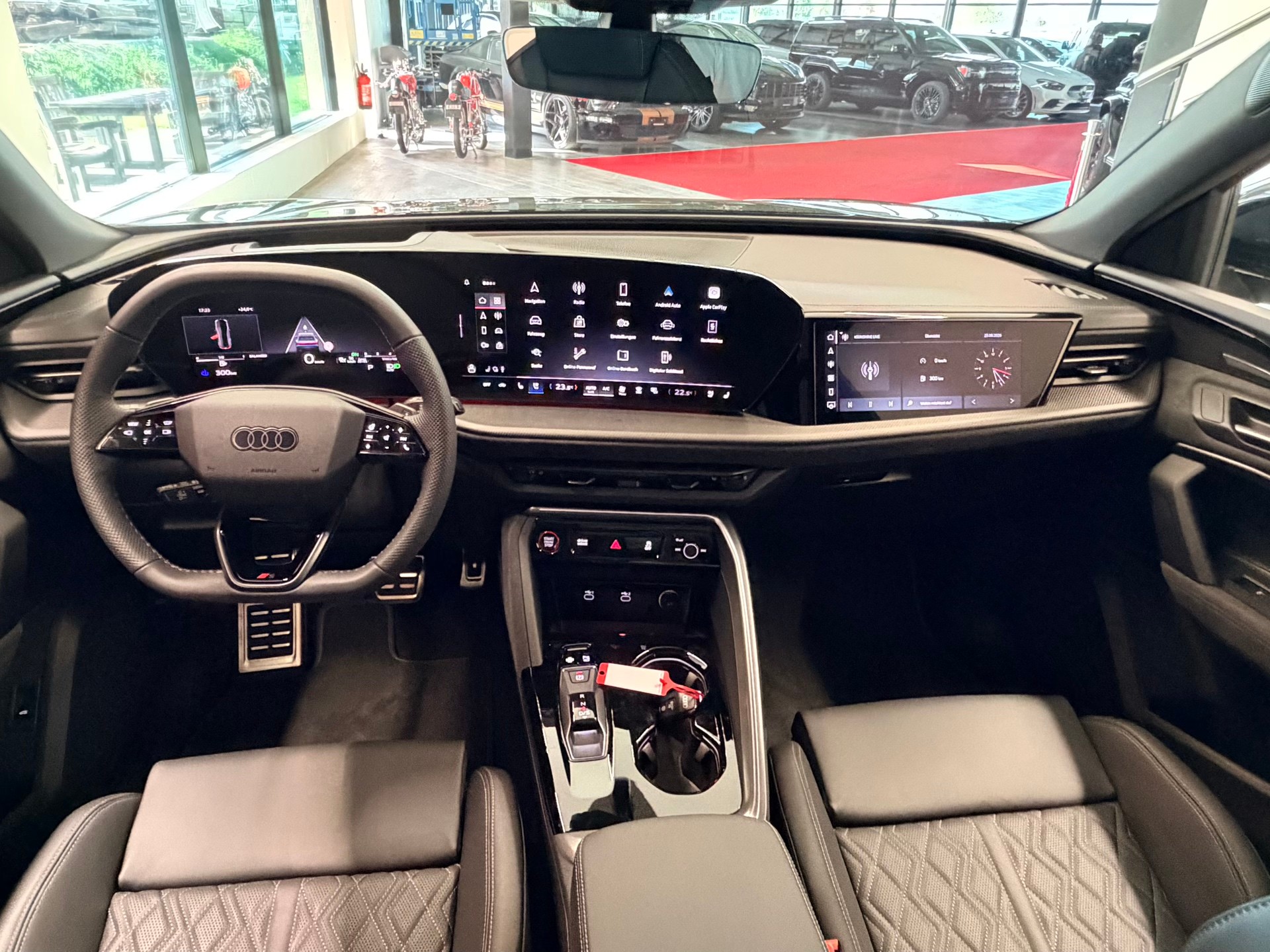 AUDI SQ5 TFSI quattro S-tronic-image-21