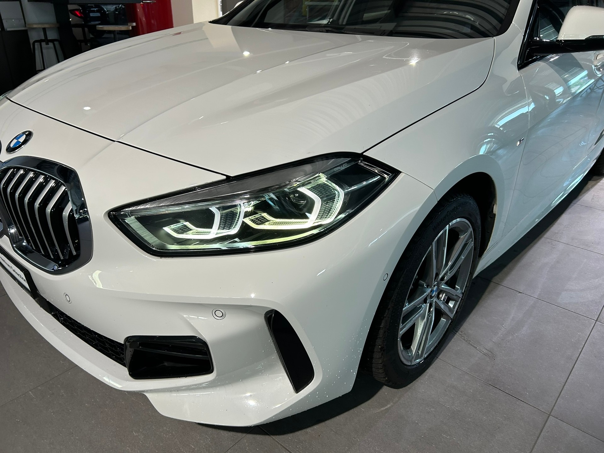 BMW 120i Pure M Sport Steptronic-image-19