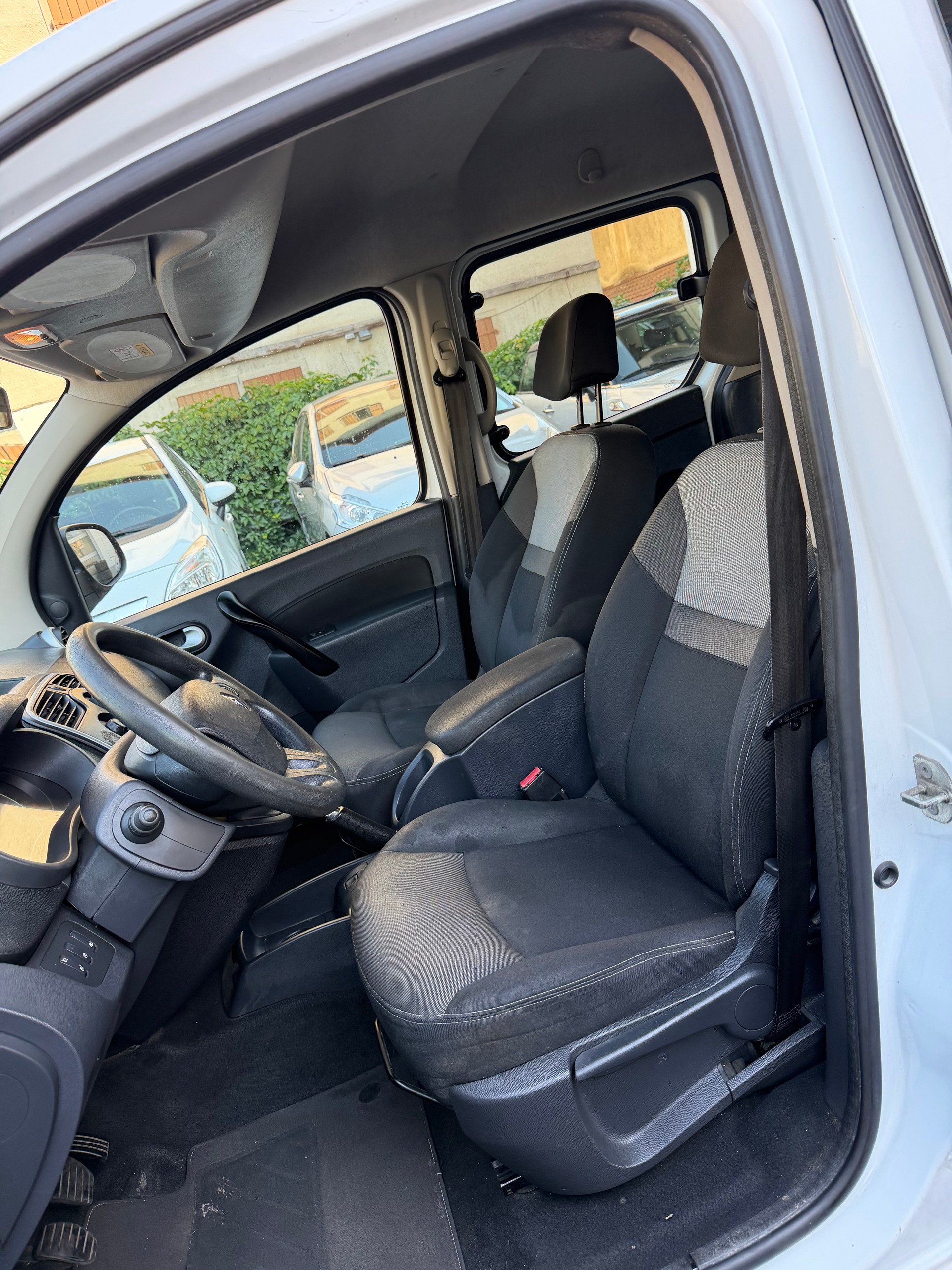 RENAULT Kangoo 1.5 dCi Life-image-8