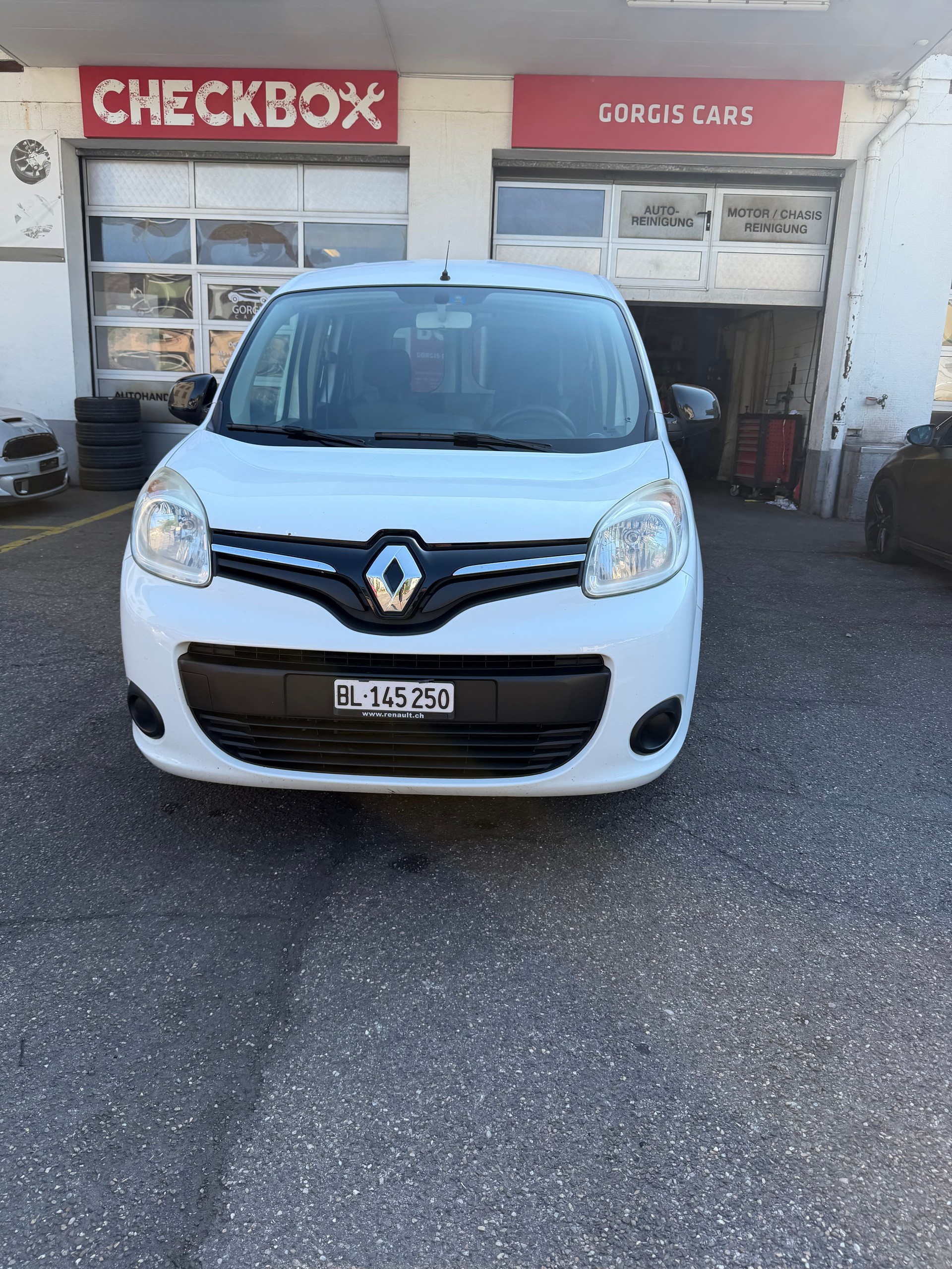 RENAULT Kangoo 1.5 dCi Life-image-1