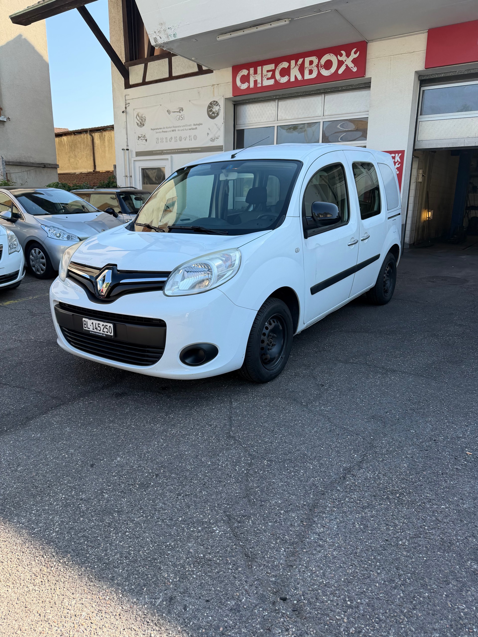 RENAULT Kangoo 1.5 dCi Life-image-0