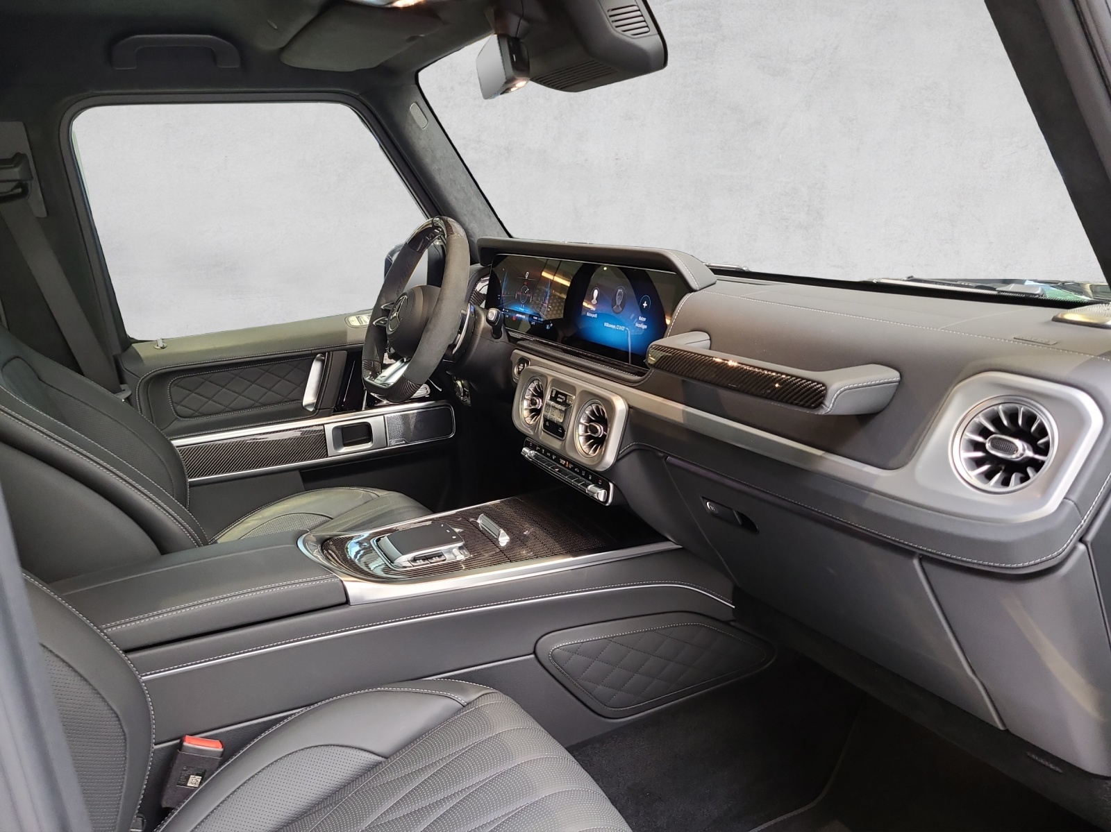 MERCEDES-BENZ G 63 AMG 9G-Tronic-image-7