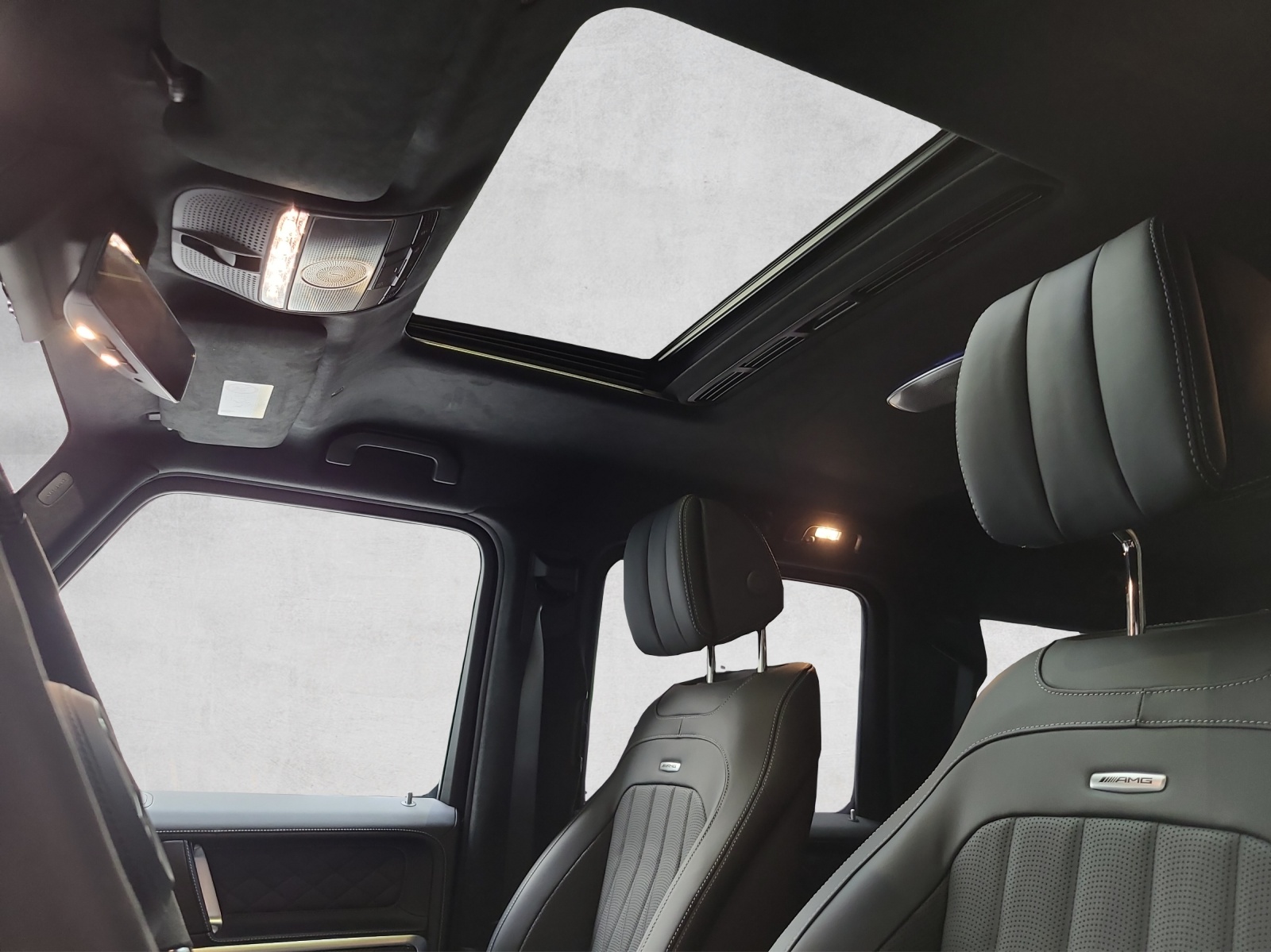 MERCEDES-BENZ G 63 AMG 9G-Tronic-image-13