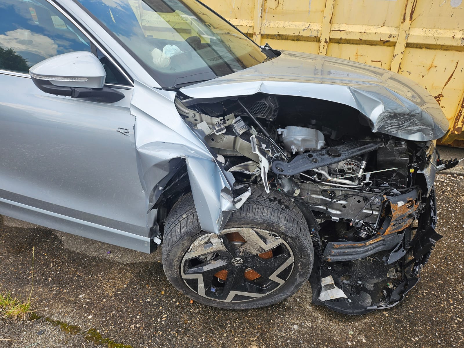 VW Tiguan 2.0 TSI DSG R-Line 4Motion BESCHADIGT ENDOMMAGE-image-7