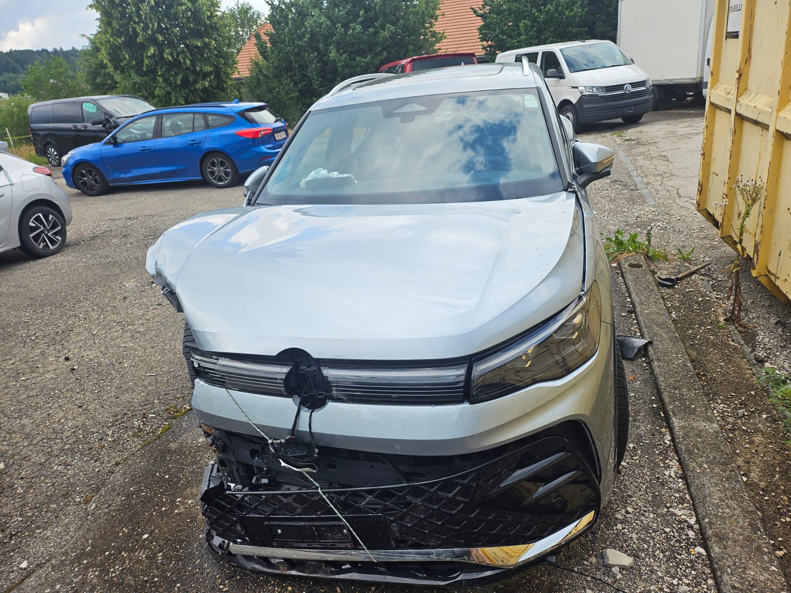 VW Tiguan 2.0 TSI DSG R-Line 4Motion BESCHADIGT ENDOMMAGE-image-5