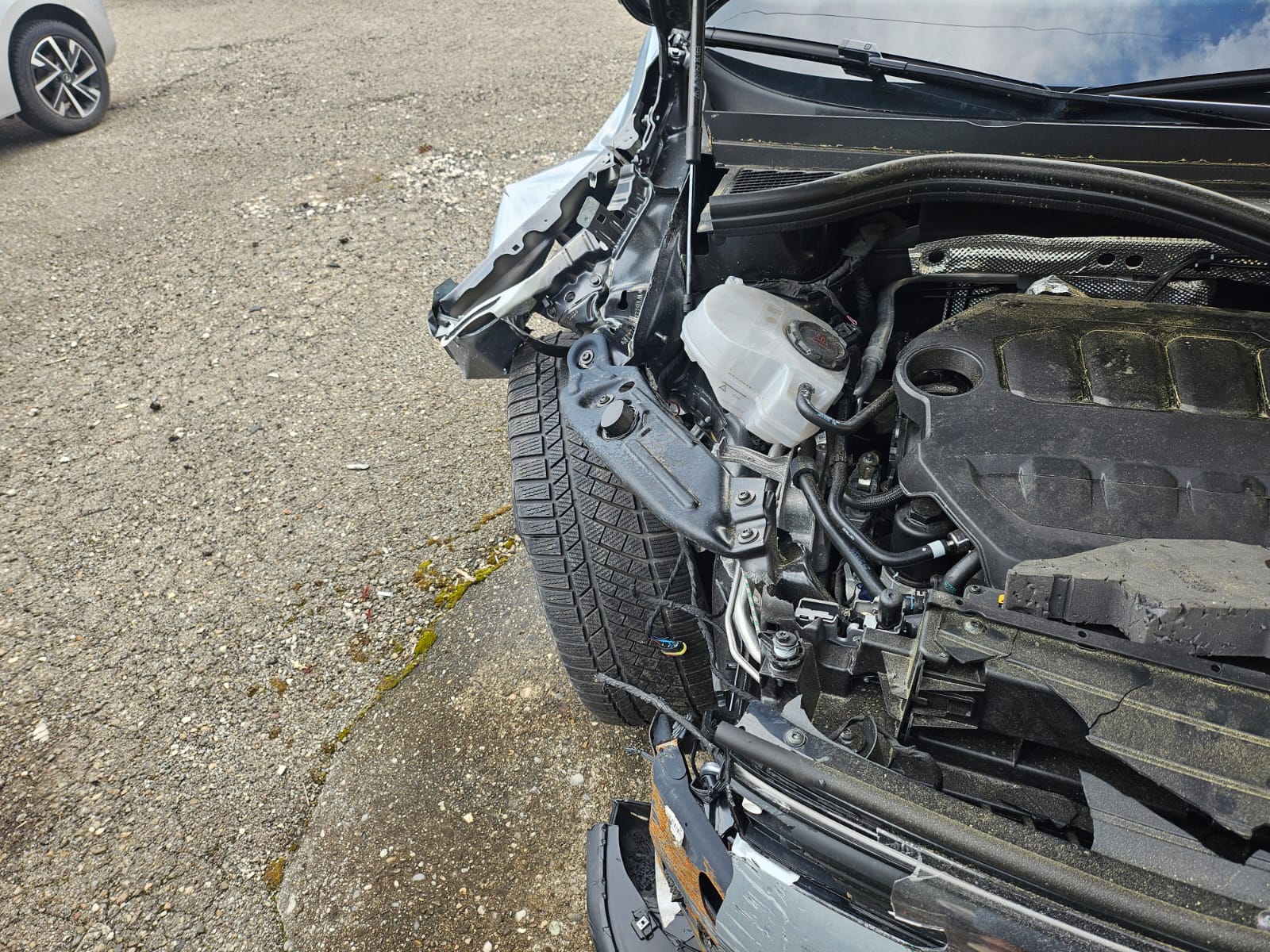 VW Tiguan 2.0 TSI DSG R-Line 4Motion BESCHADIGT ENDOMMAGE-image-12