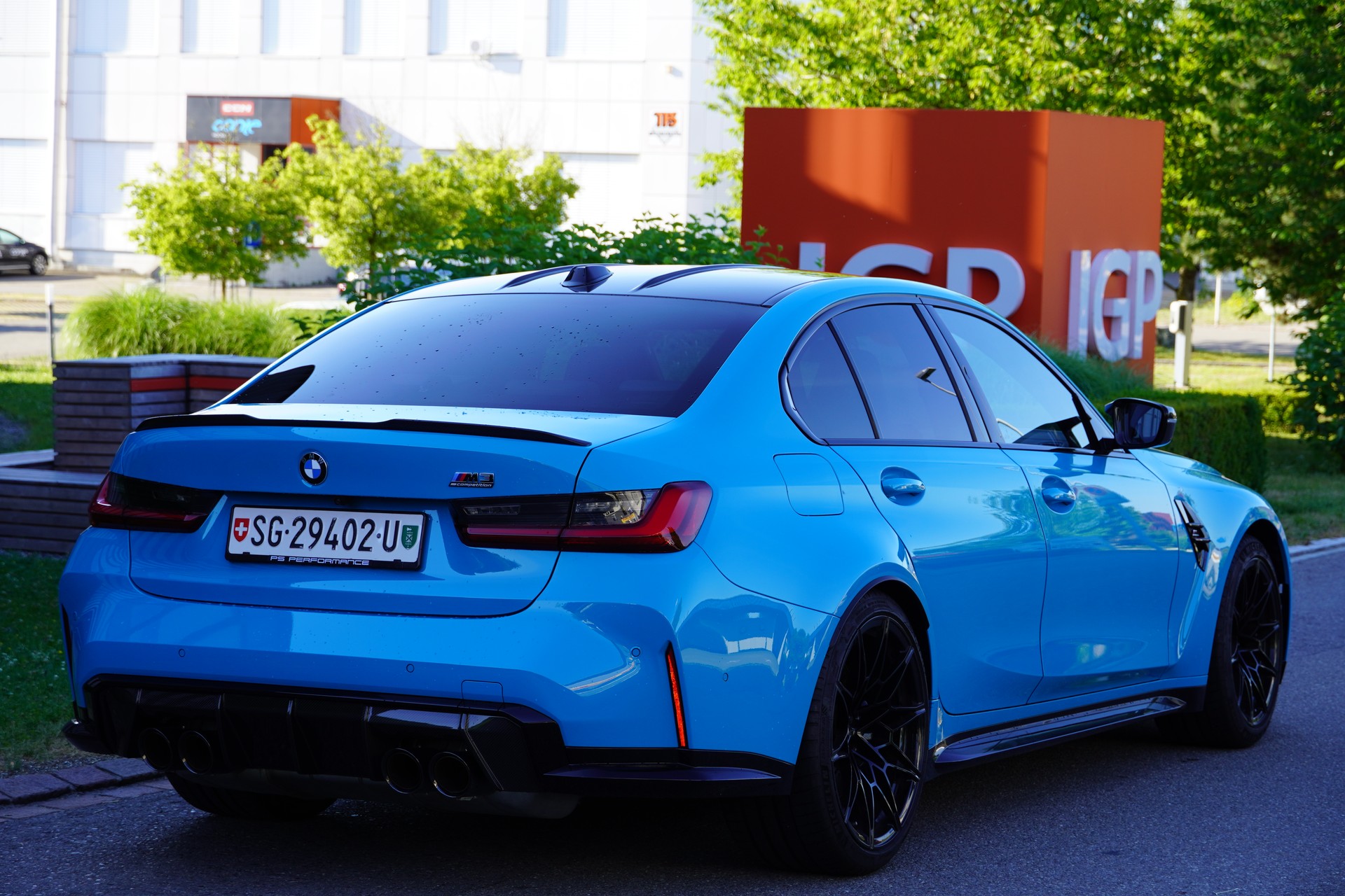 BMW M3 Competition M xDrive// MIAMI BLAU//CARBON SITZE//-image-4