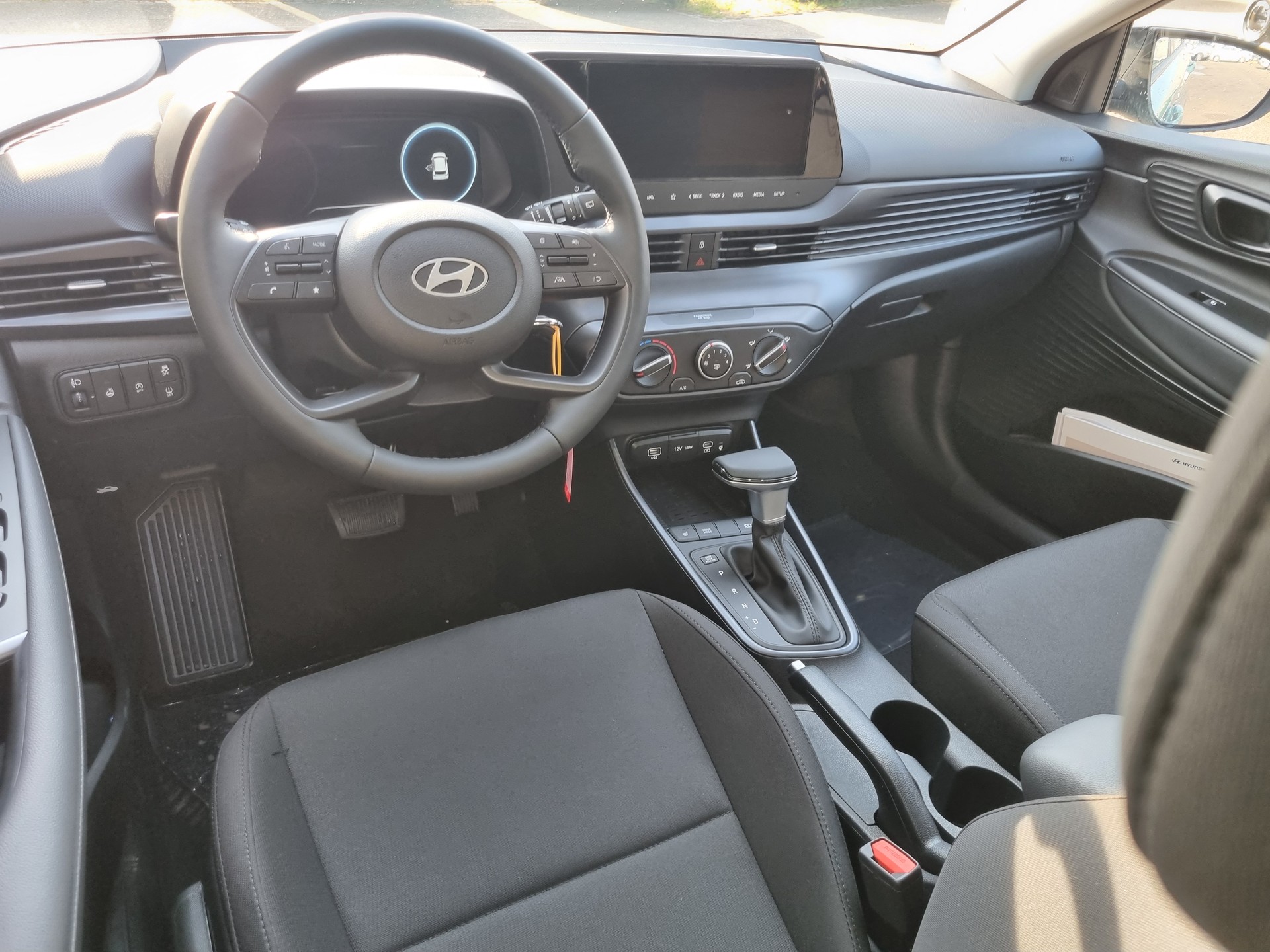 HYUNDAI i20 1.0 T-GDi Amplia DCT-image-9