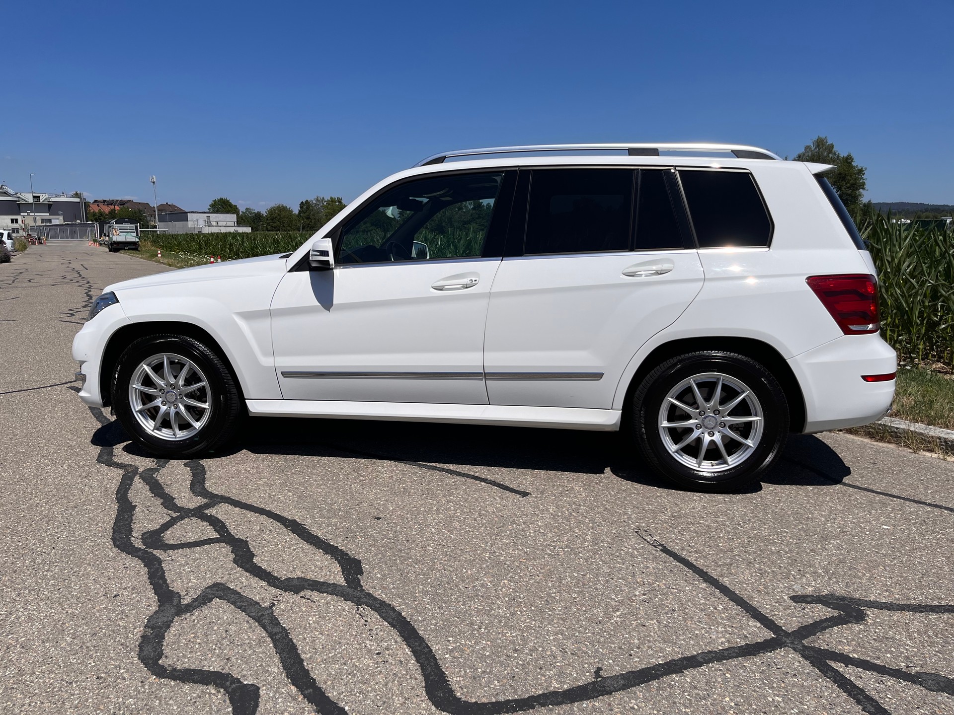 MERCEDES-BENZ GLK 220 CDI 4Matic 7G-Tronic * CHROM PAKET AUSSEN - SPORT PAKET INNEN - PANORAMADACH - AHK 2400kg *-image-2