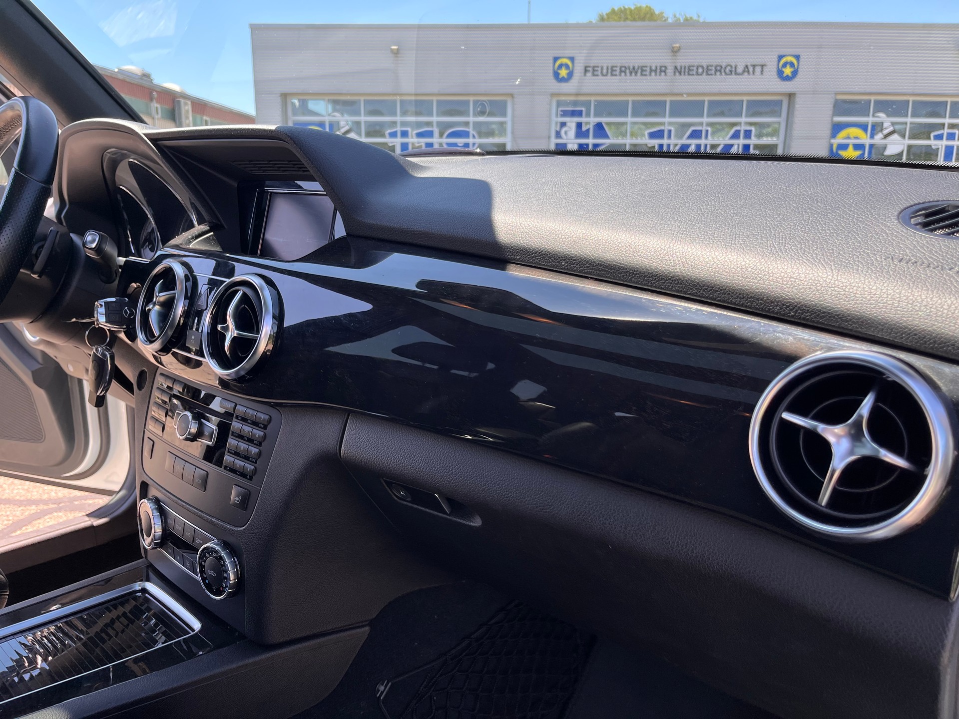 MERCEDES-BENZ GLK 220 CDI 4Matic 7G-Tronic * CHROM PAKET AUSSEN - SPORT PAKET INNEN - PANORAMADACH - AHK 2400kg *-image-15