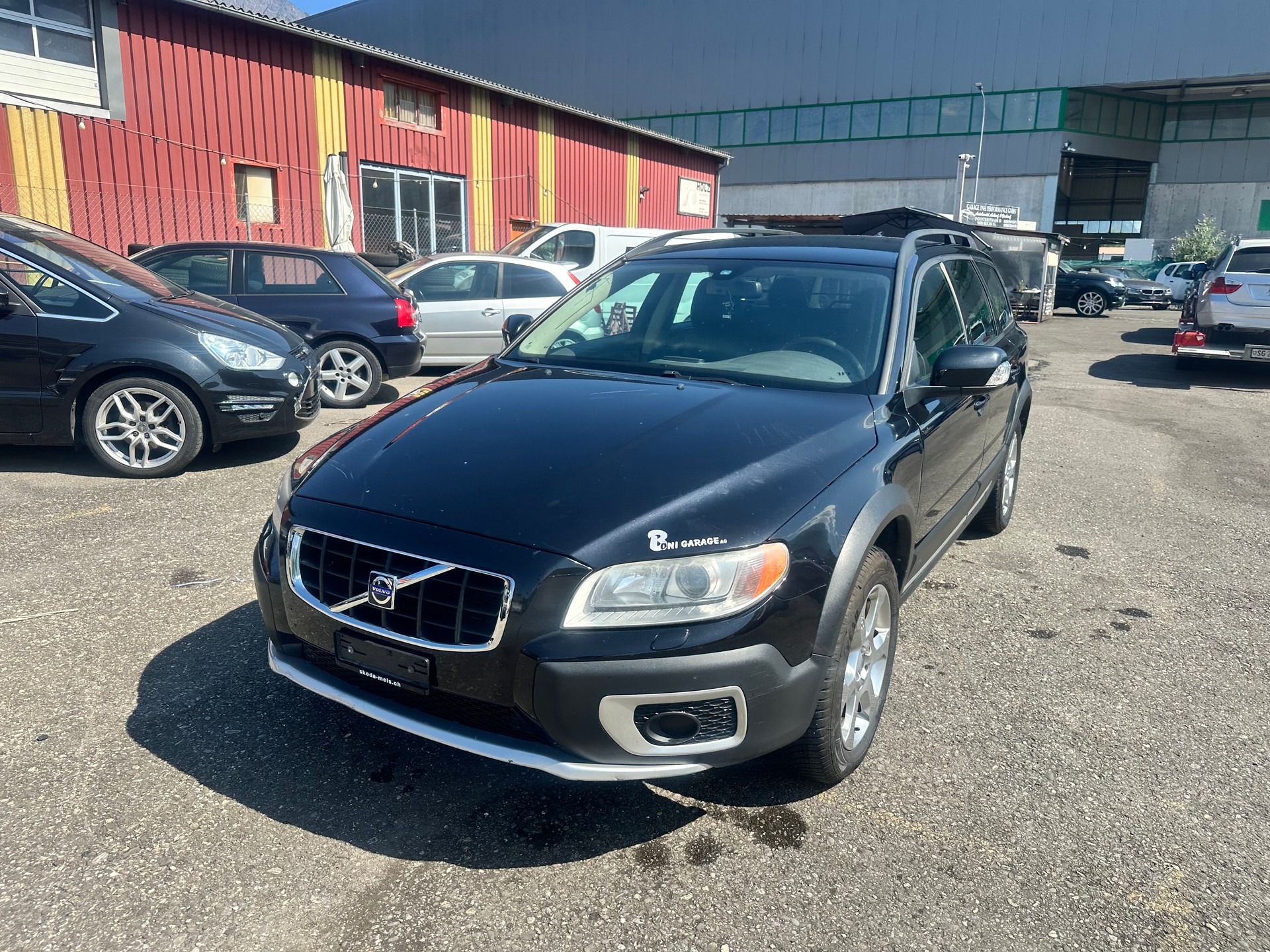 VOLVO XC70 D5 AWD Kinetic-image-2