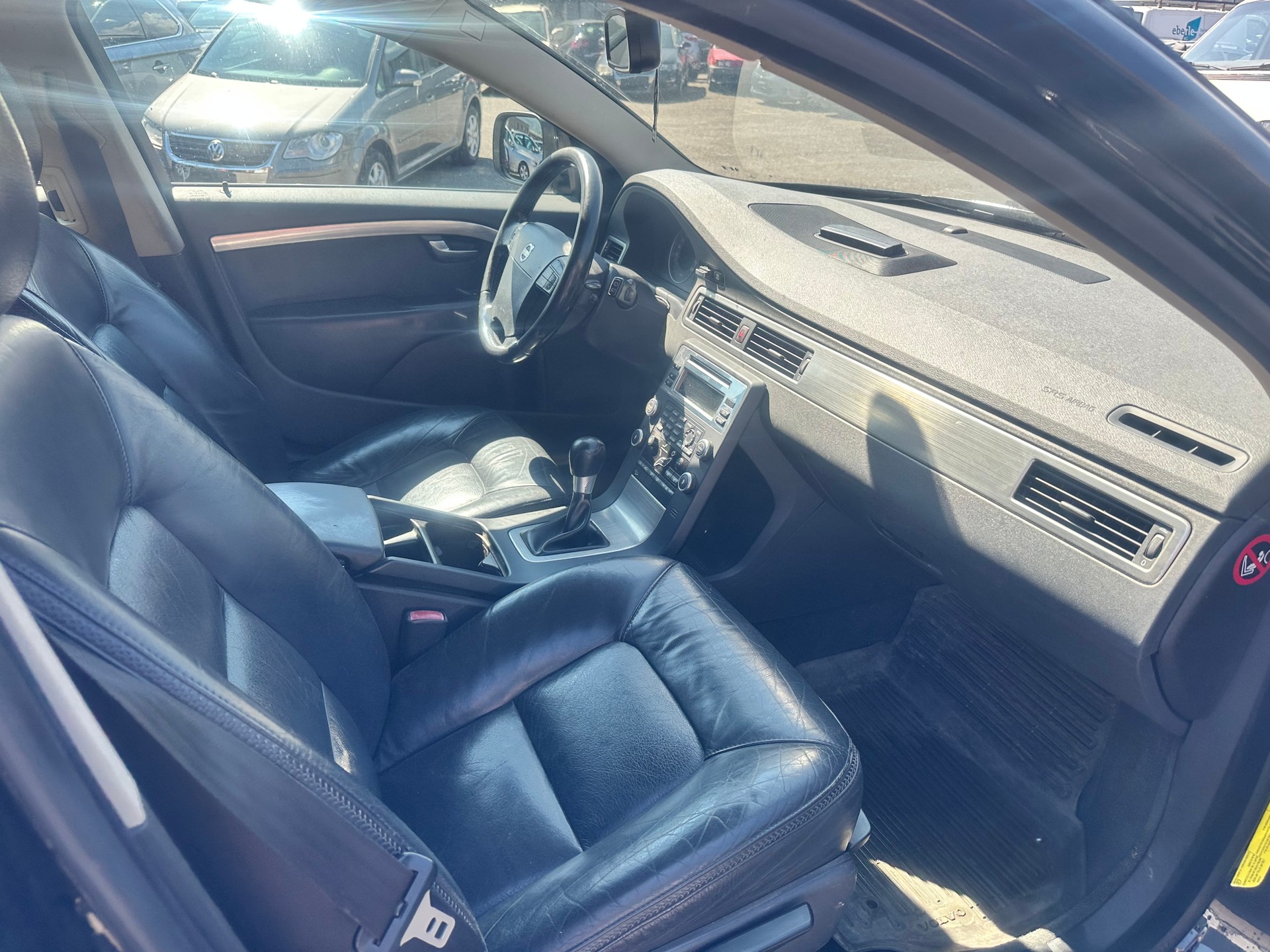 VOLVO XC70 D5 AWD Kinetic-image-14