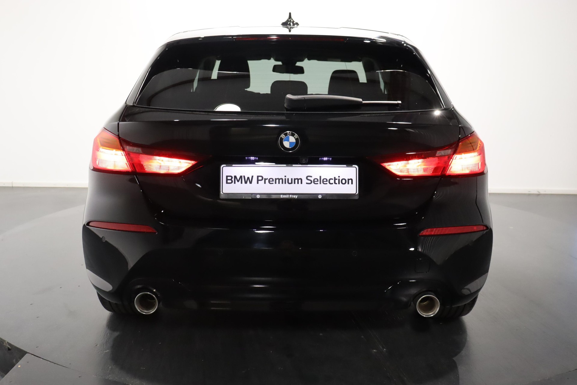 BMW 120i SDKG-showroom-element-3