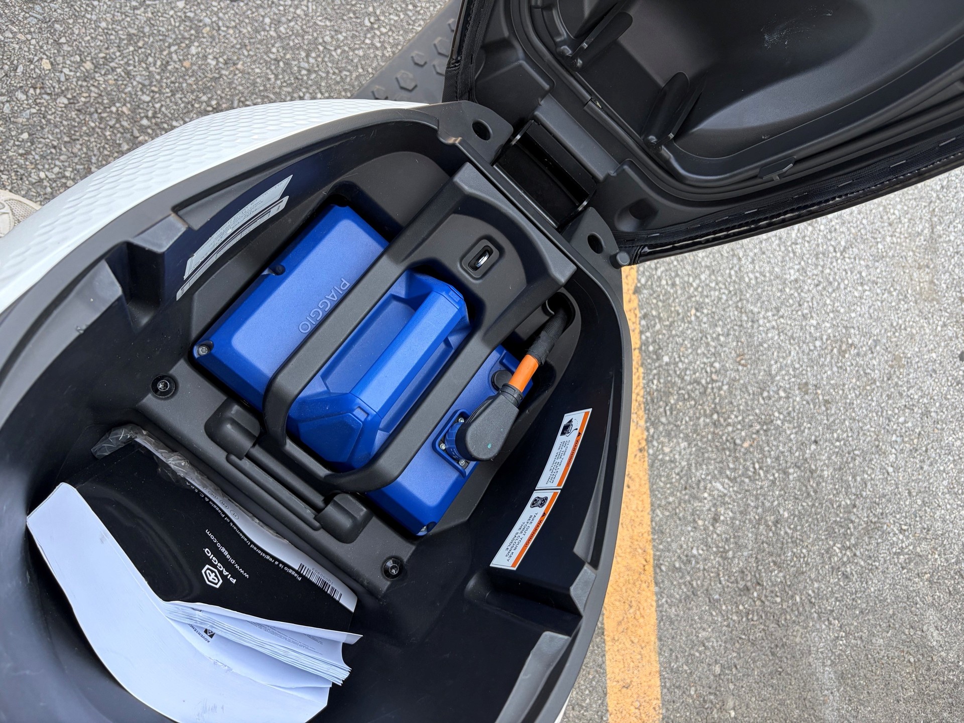 PIAGGIO Piaggio 1 Active 60km/h Full Electric-showroom-element-2