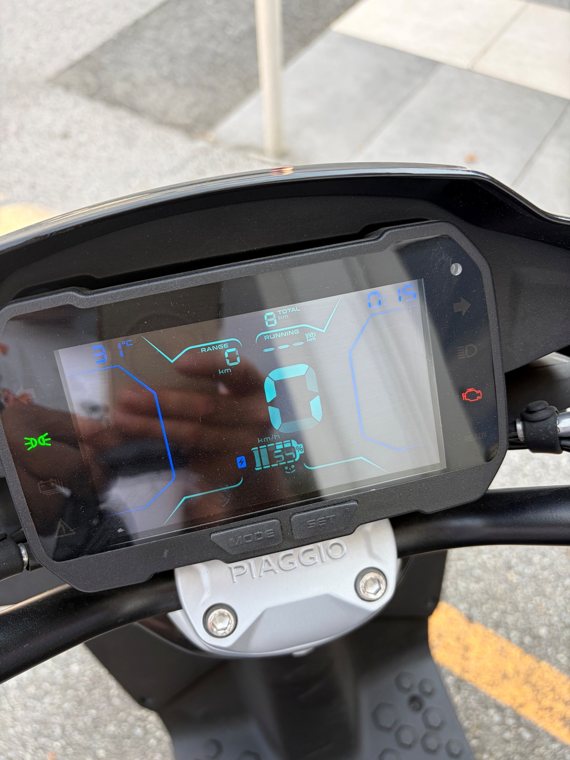 PIAGGIO Piaggio 1 Active 60km/h Full Electric-showroom-element-1